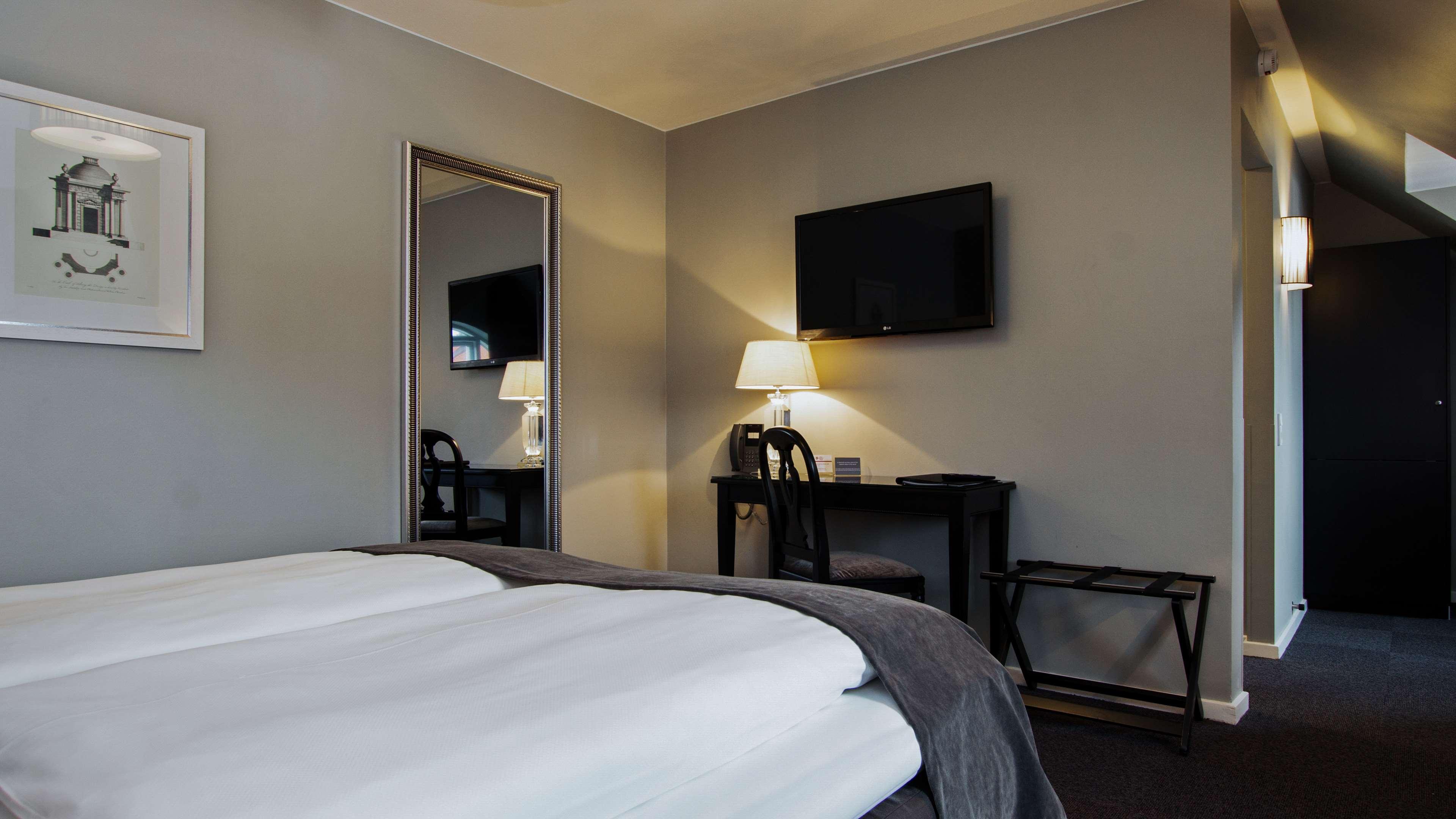 Double Executive King Bed