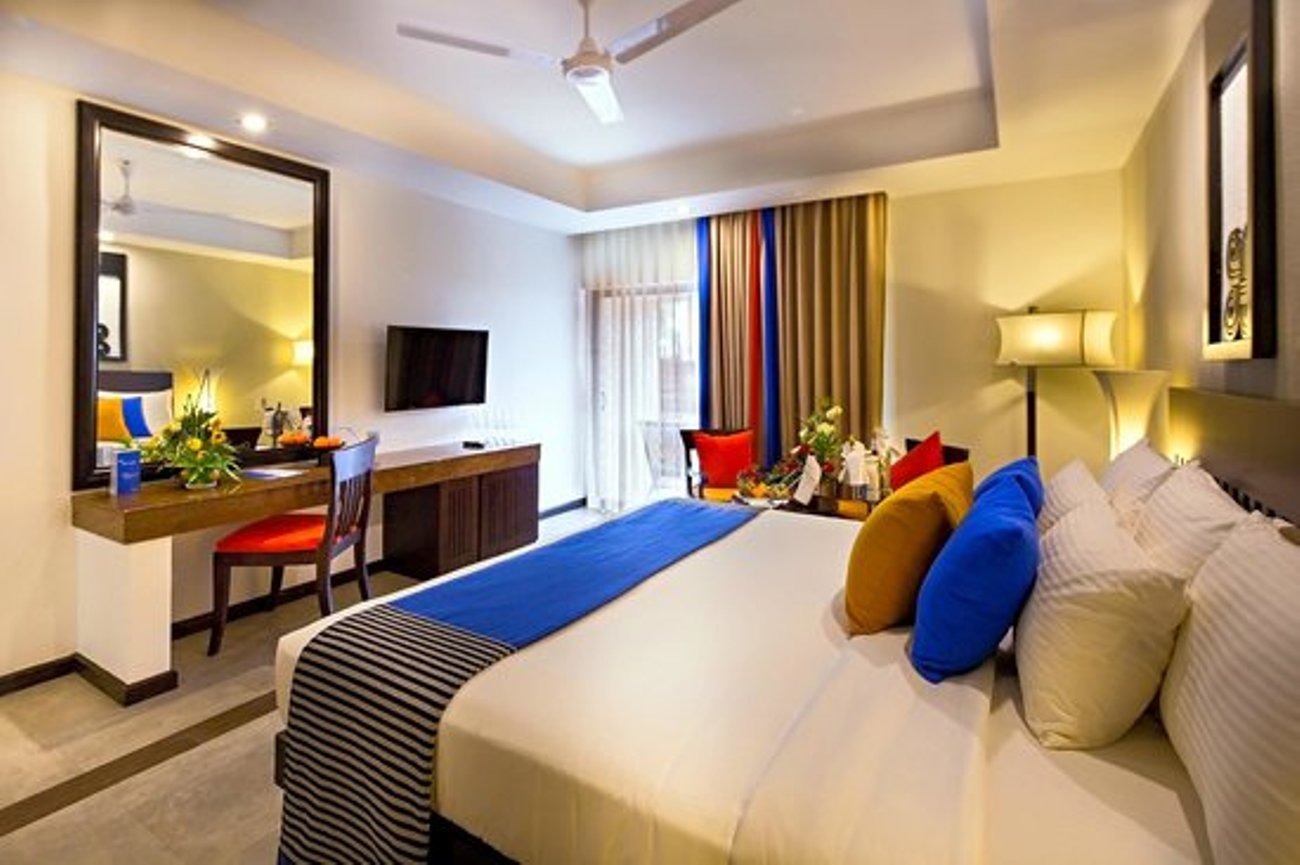 Single Superior Pool View