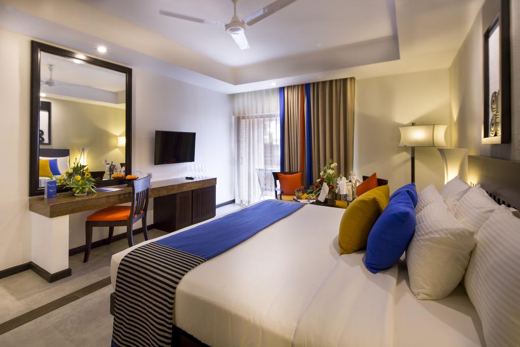 Triple Superior Pool View