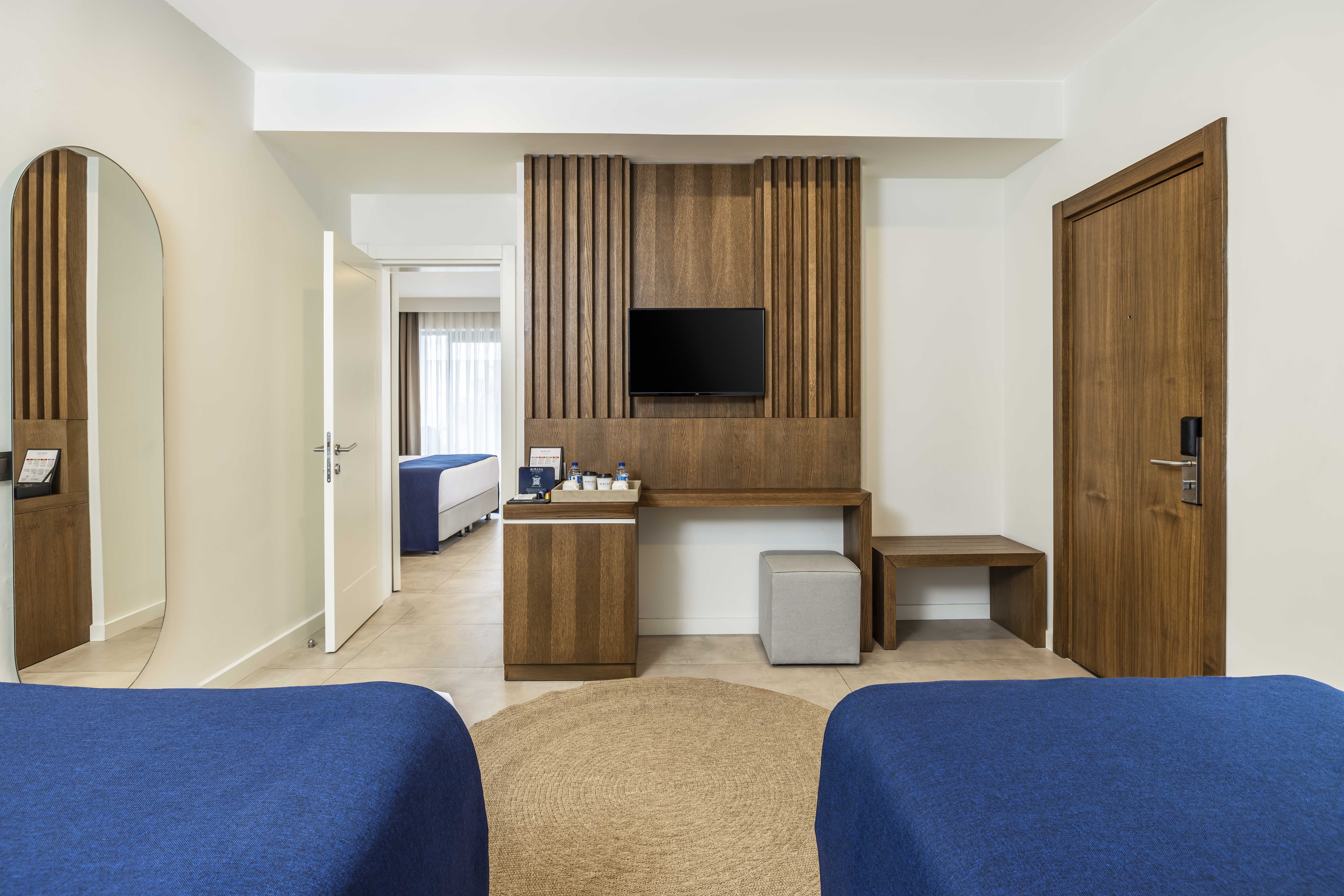 Family Room Land View