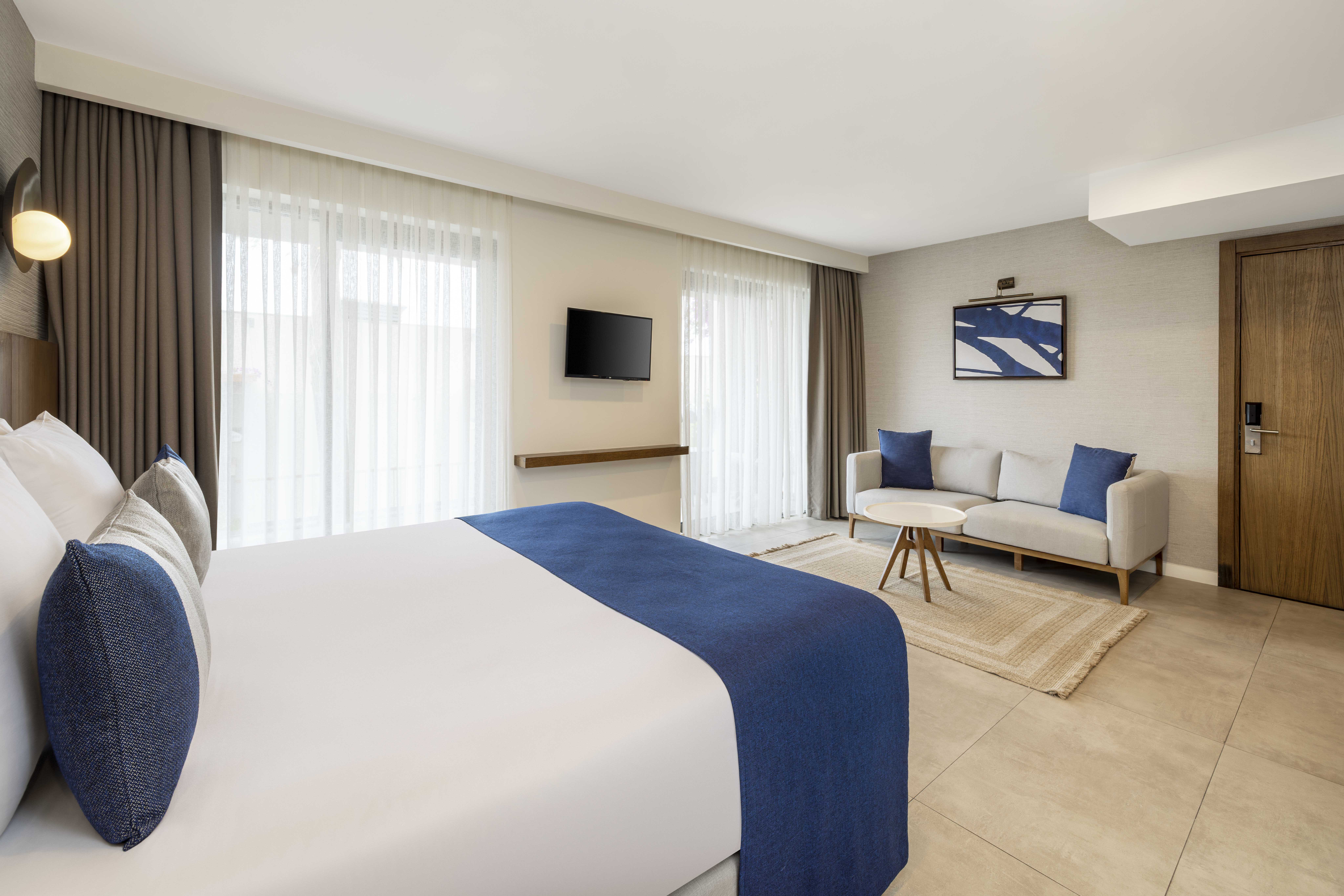 Family Room Land View