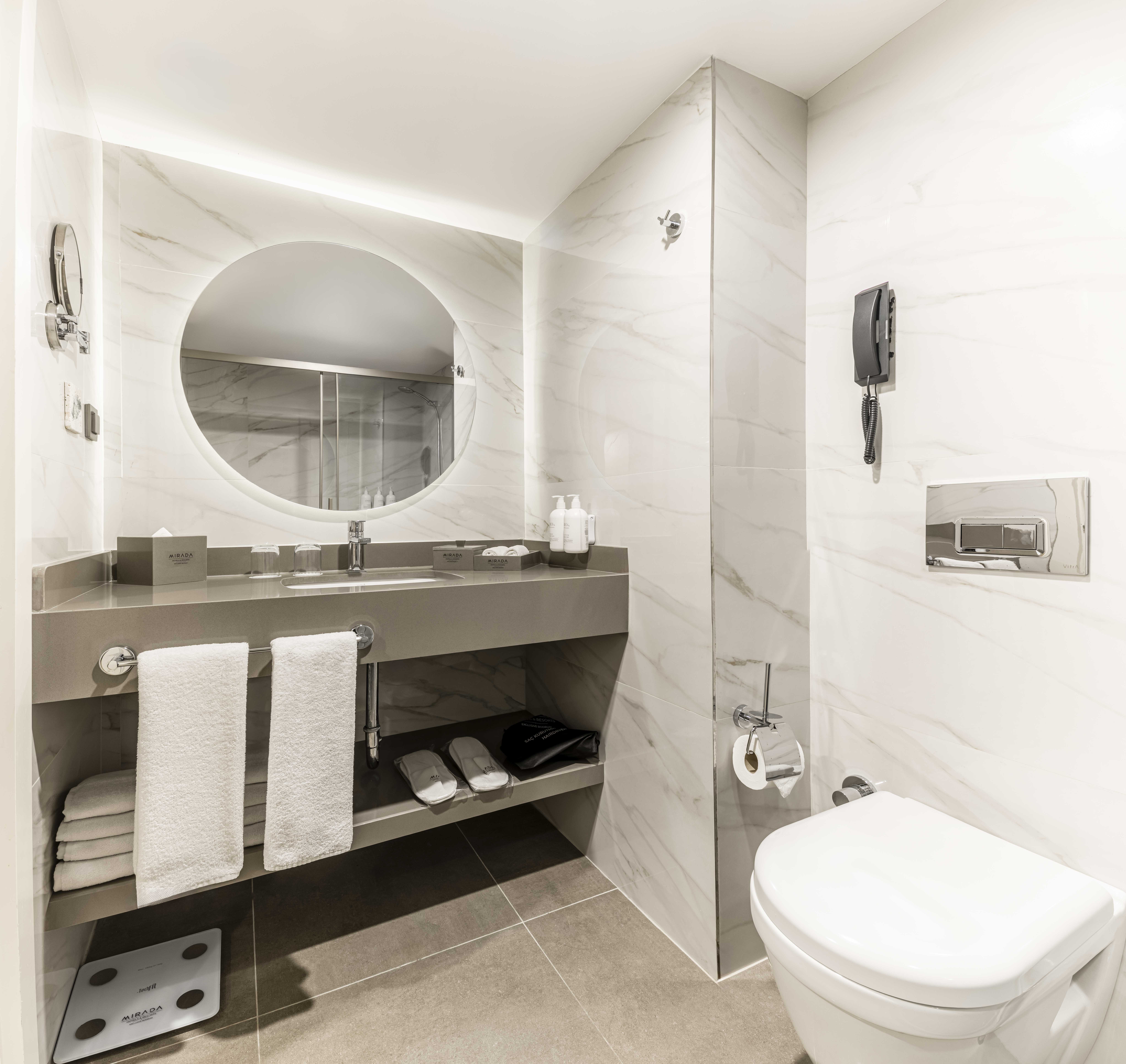 Double Partial Sea View