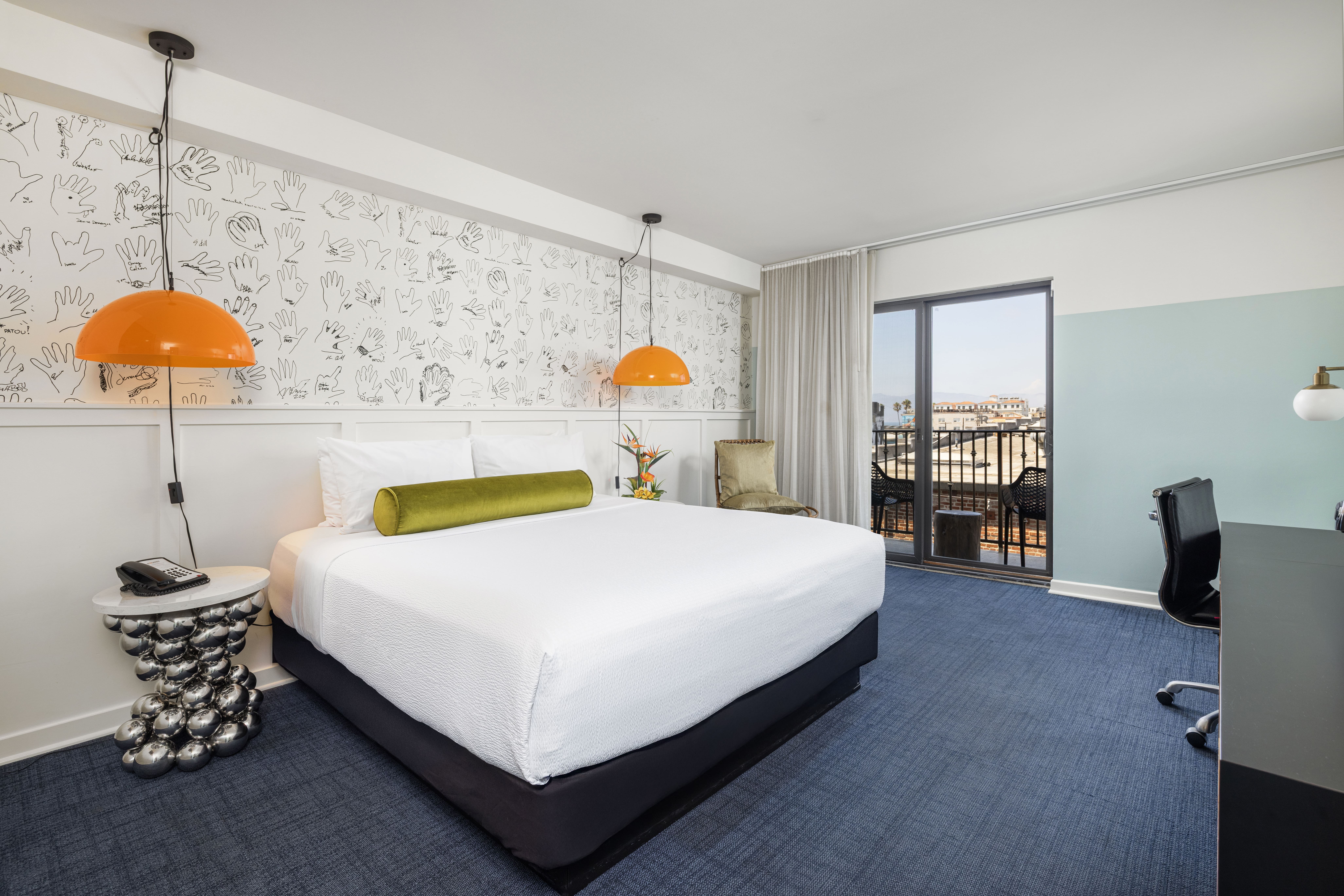 Double City View King Bed