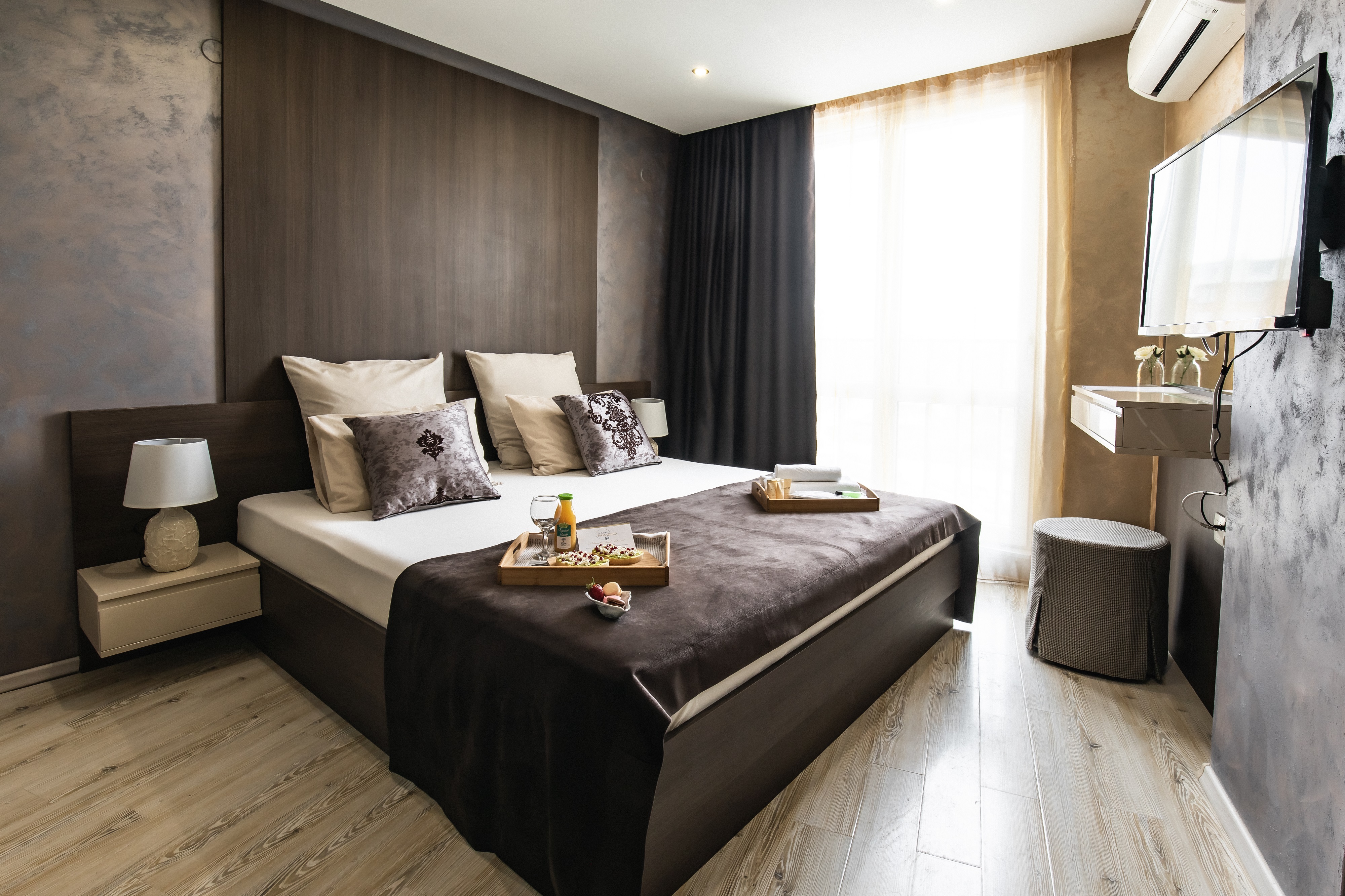 Apartment One Bedroom with Views