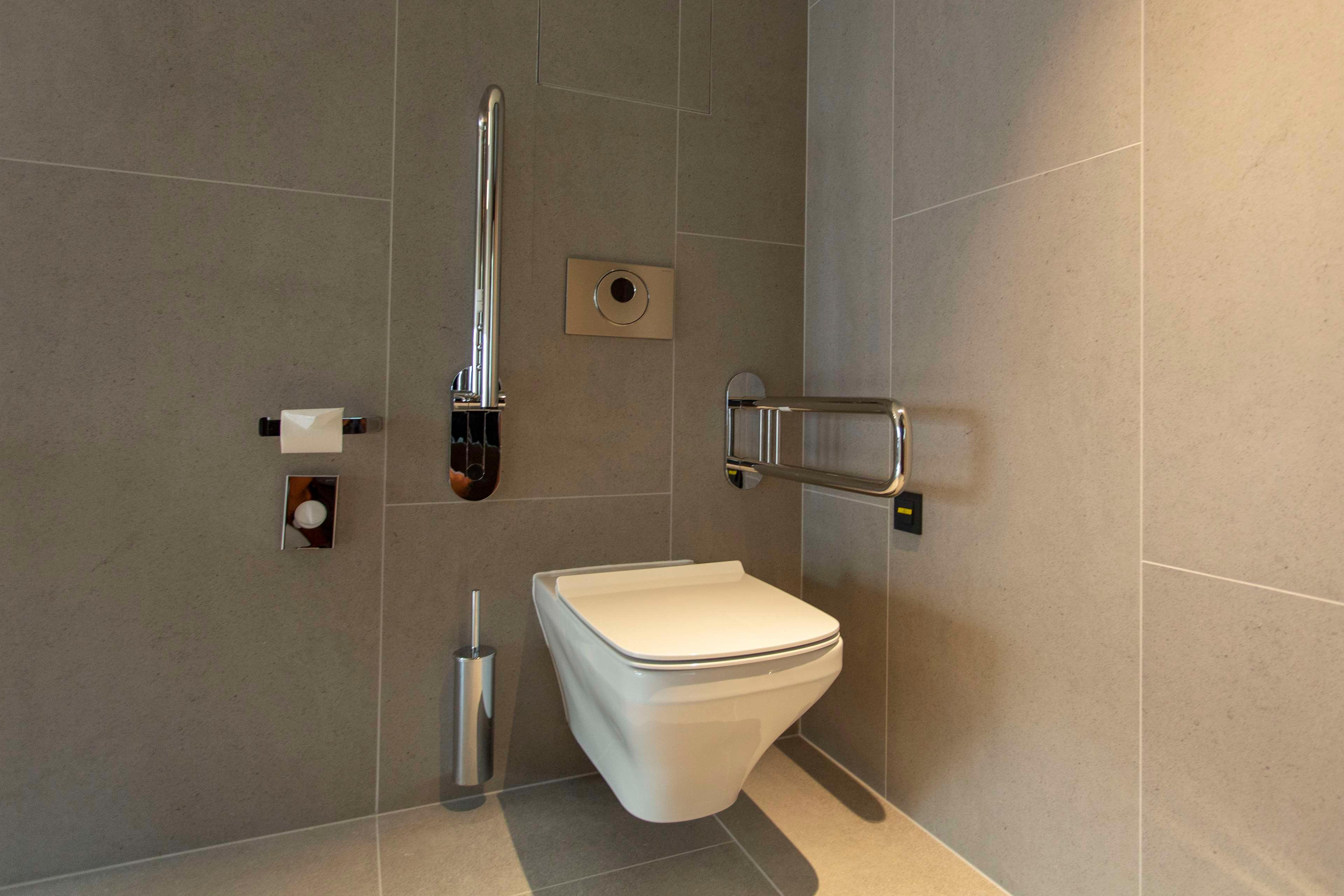 Double Accessible King Size Bed