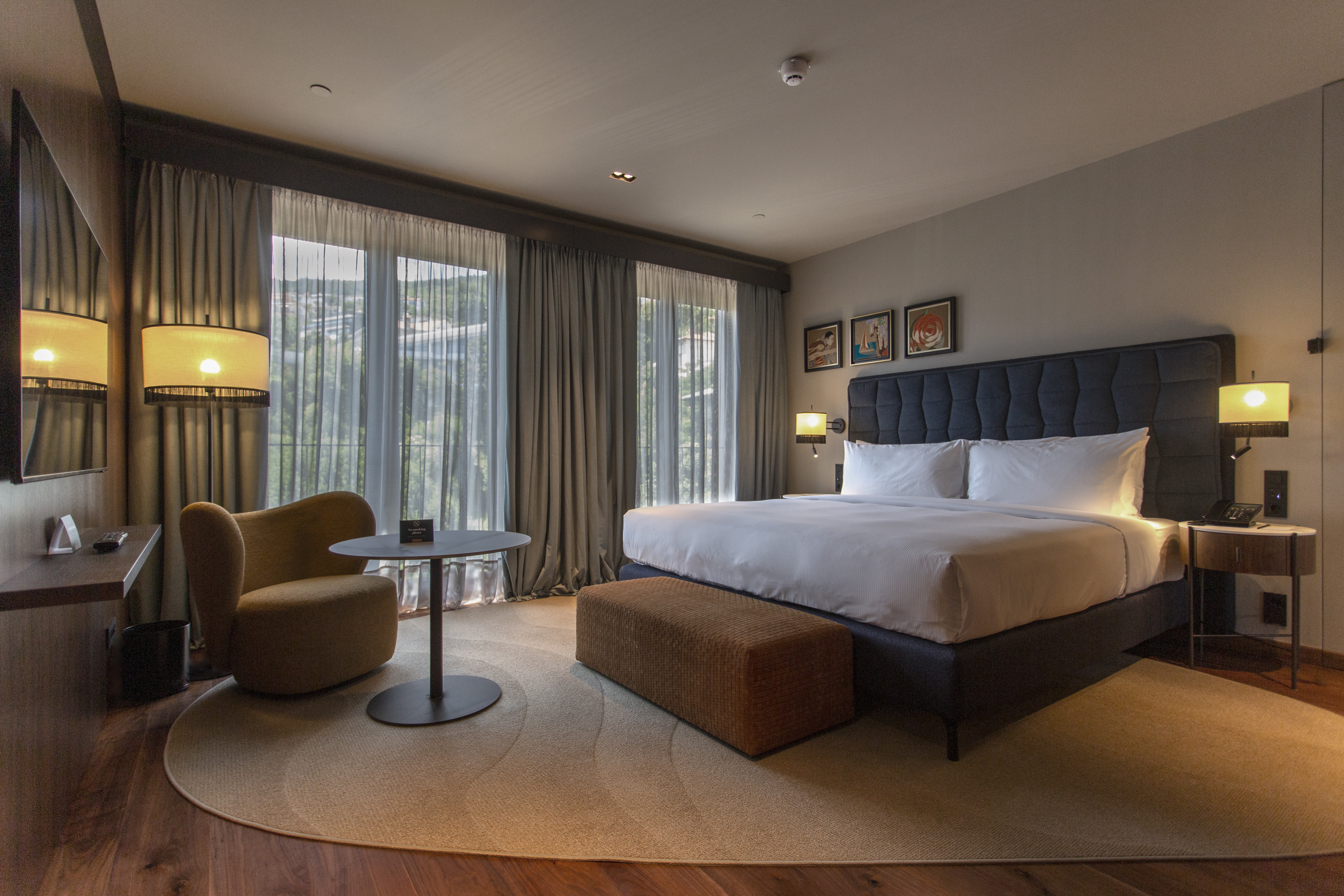 Double Deluxe King Bed