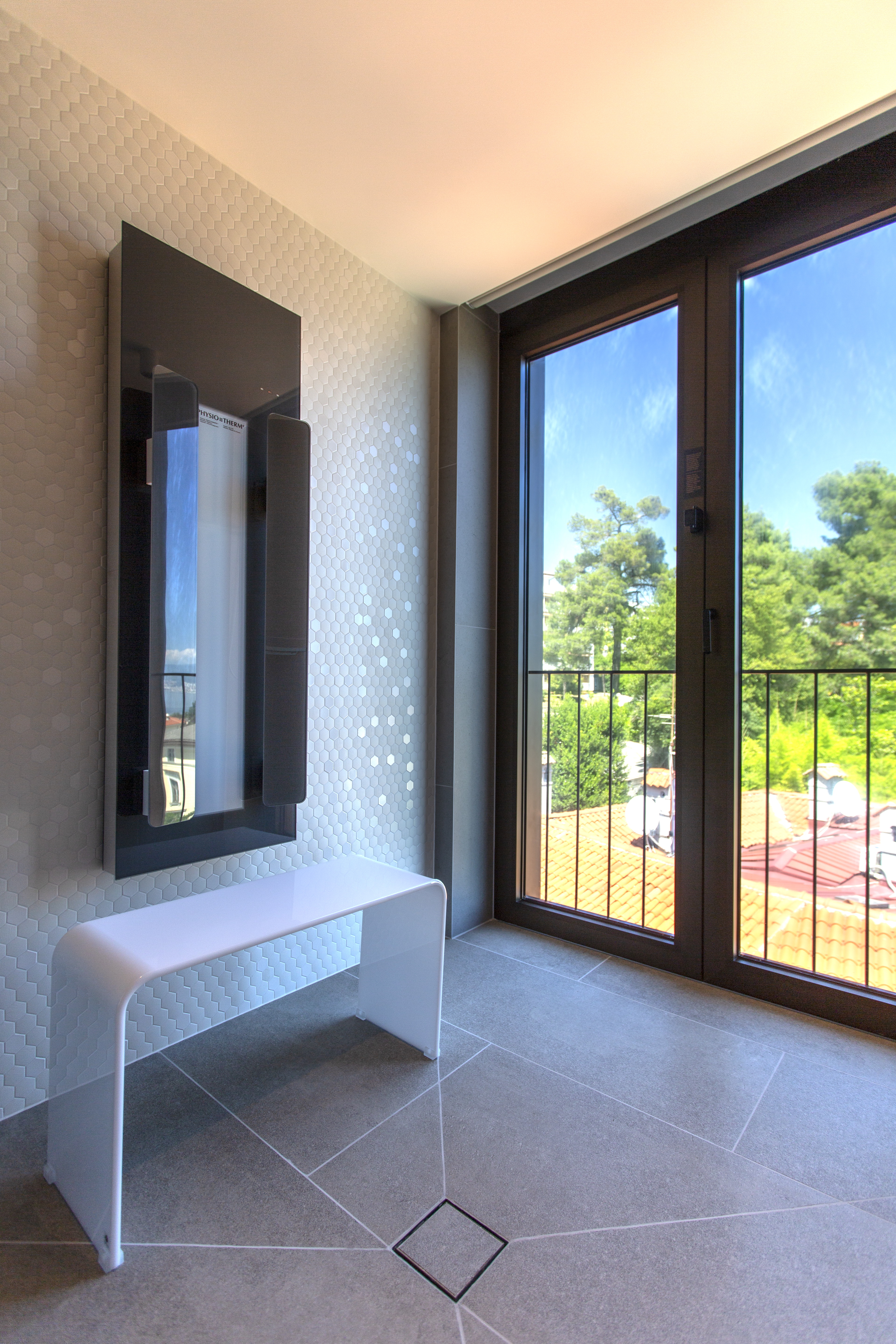 Double Accessible King Size Bed