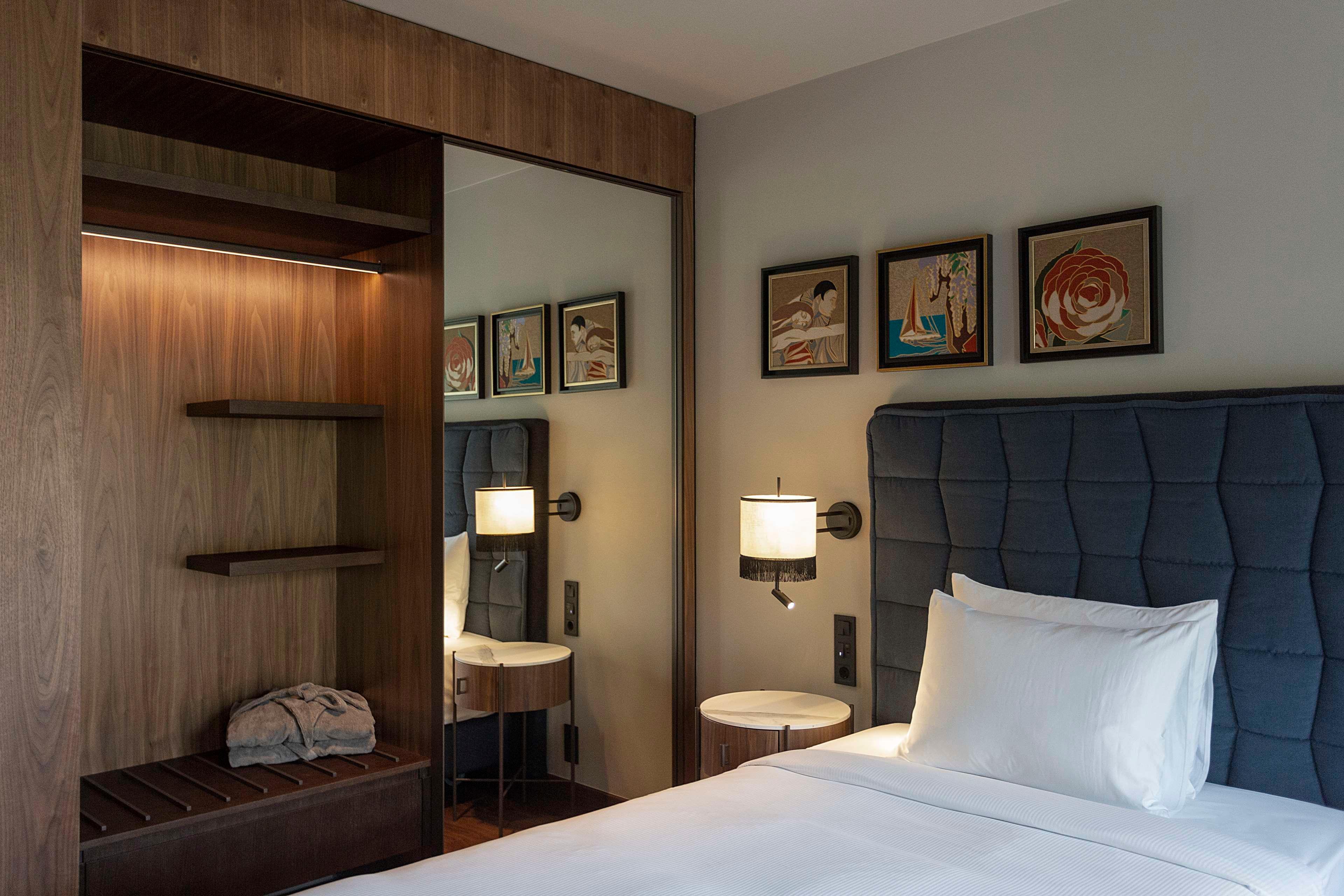 Double King Size Bed