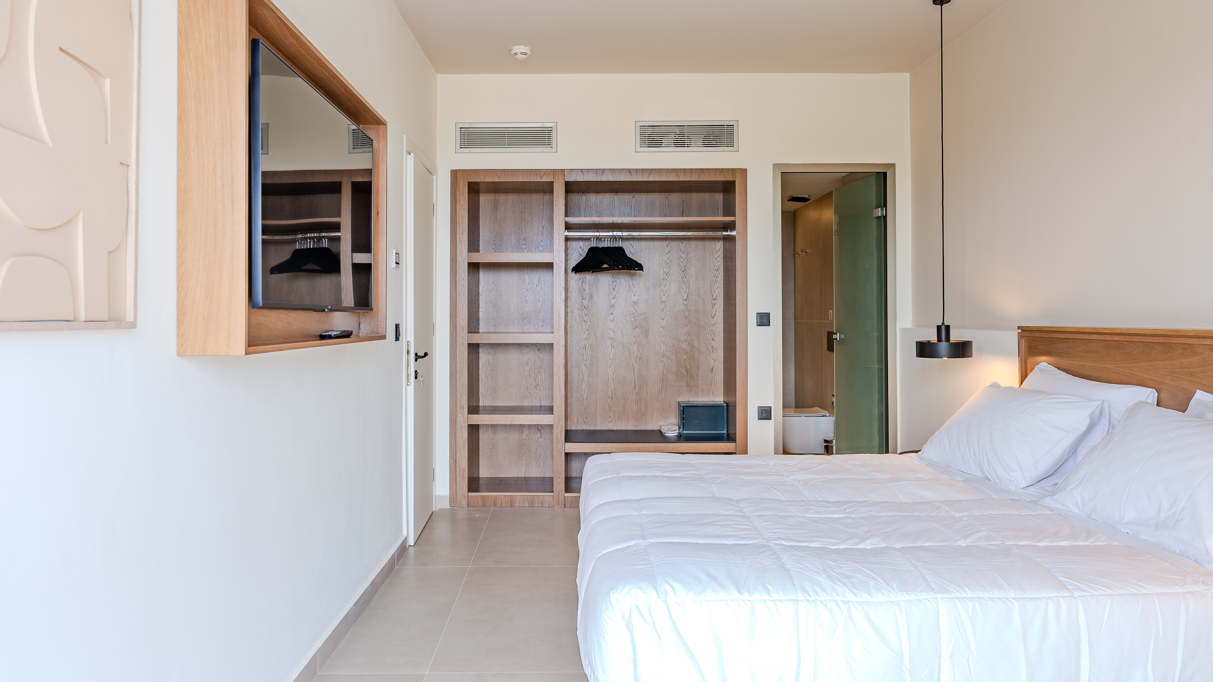 Suite Two Bedrooms