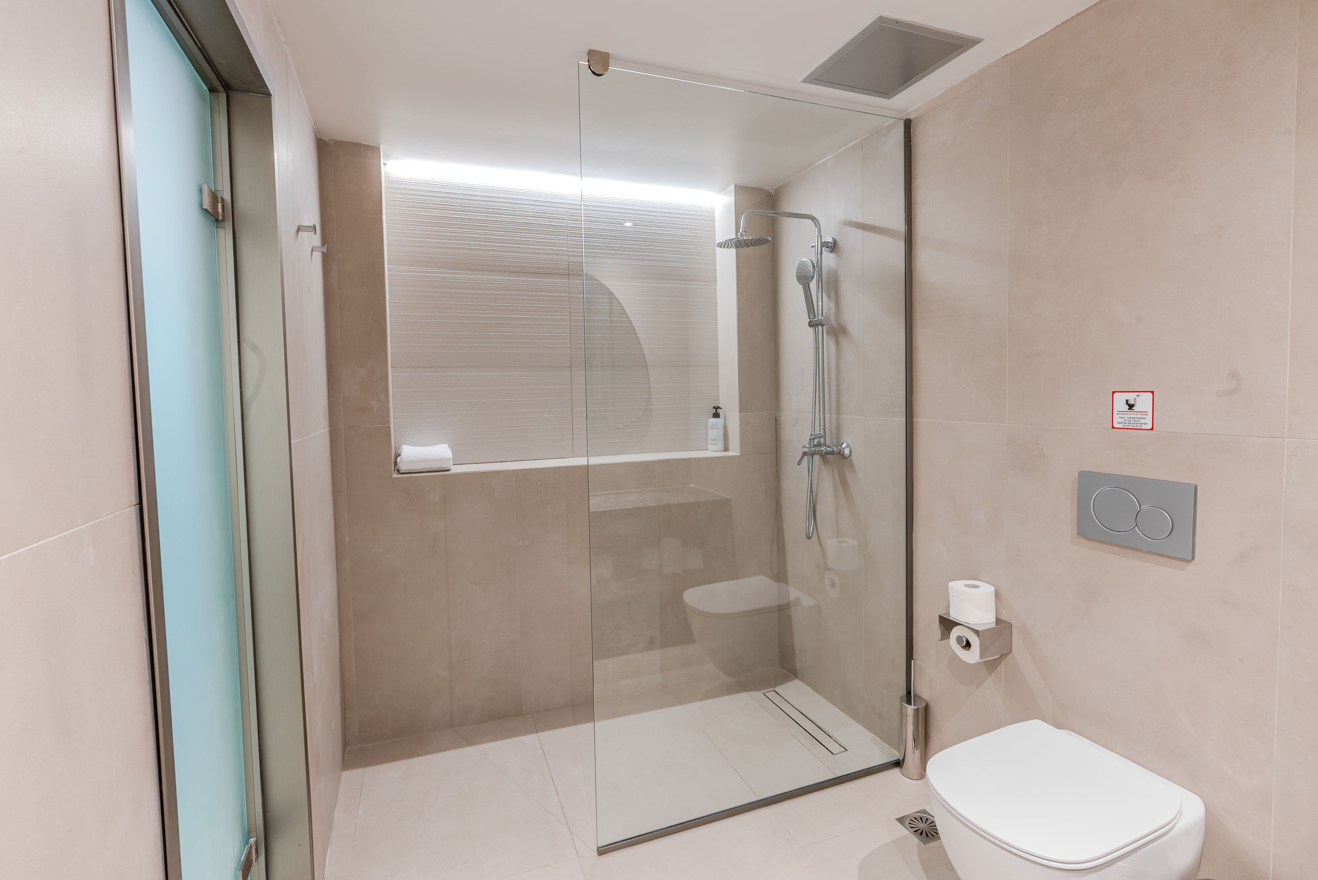 Family Room Premium Garden View