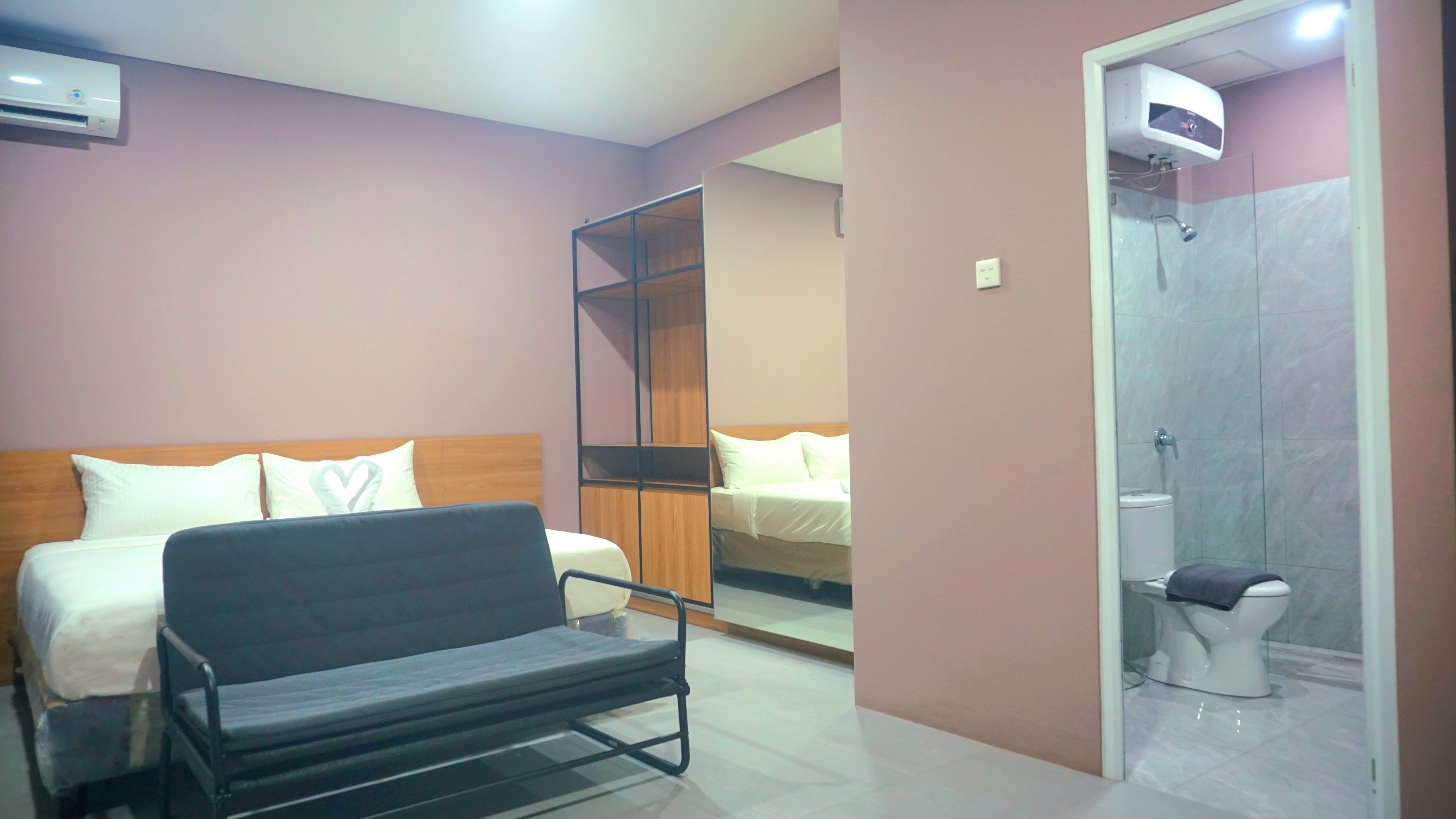 Family Room One Bedroom with Air Conditioning