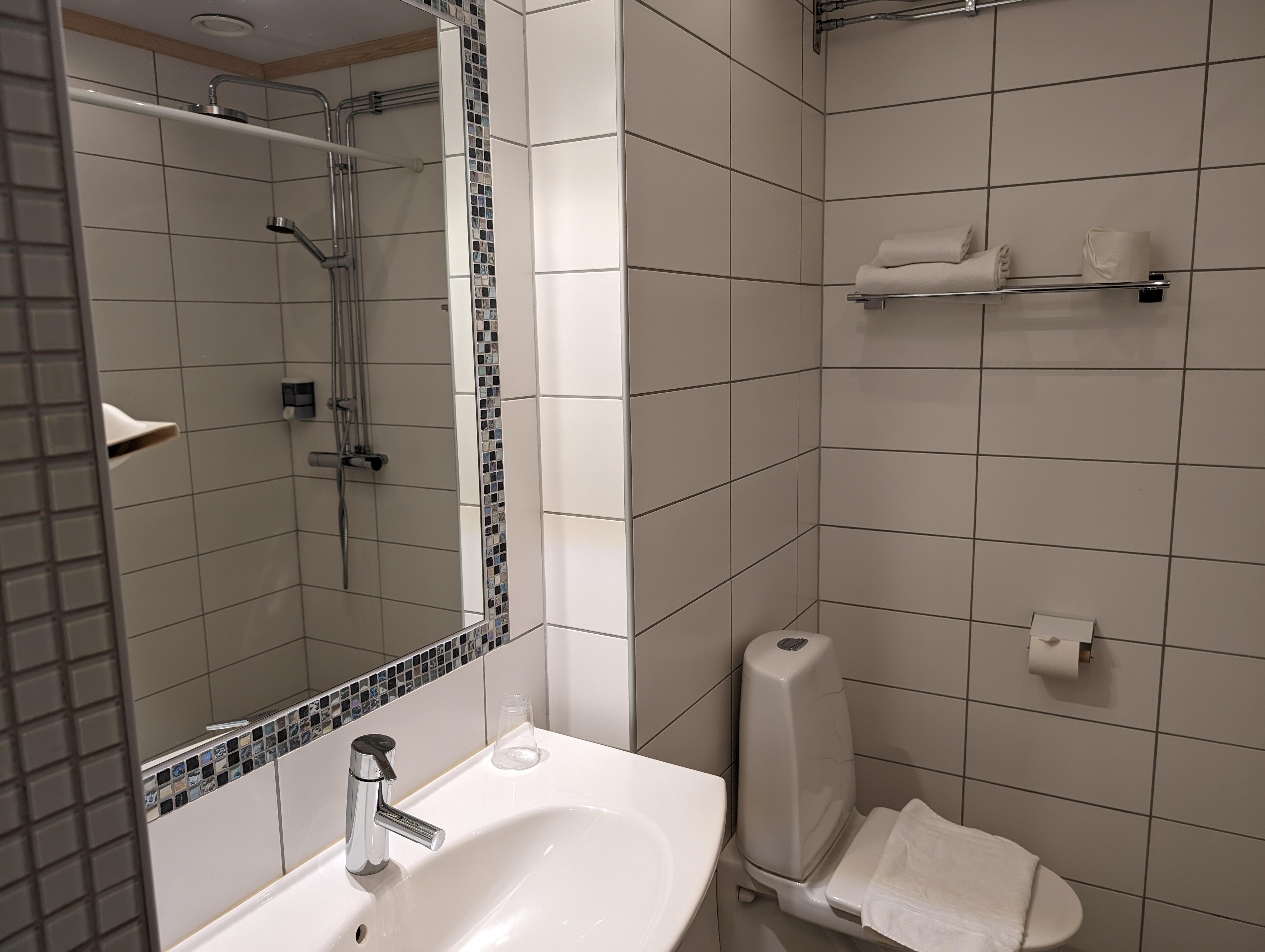 Double Queen Size Bed