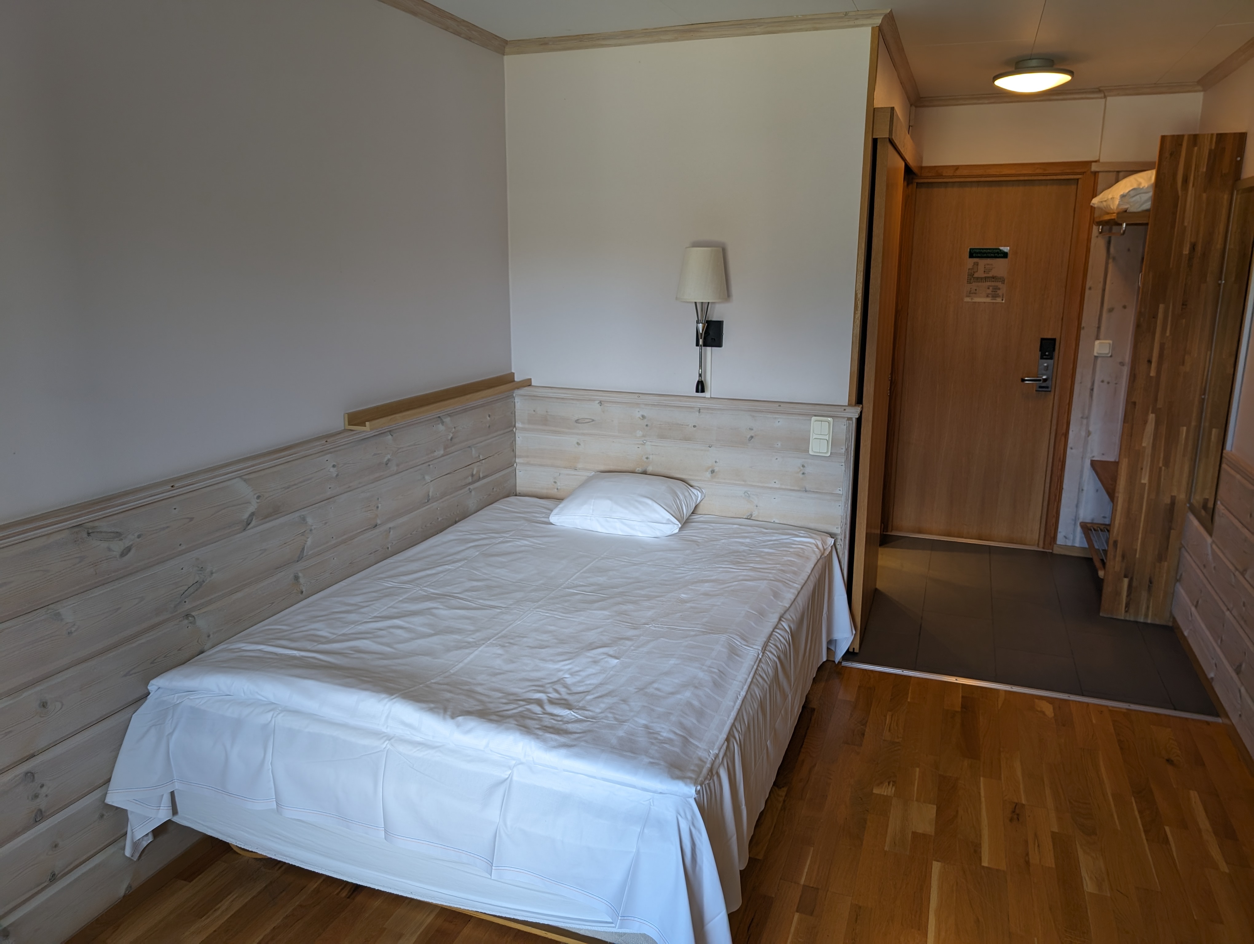 Double Queen Size Bed