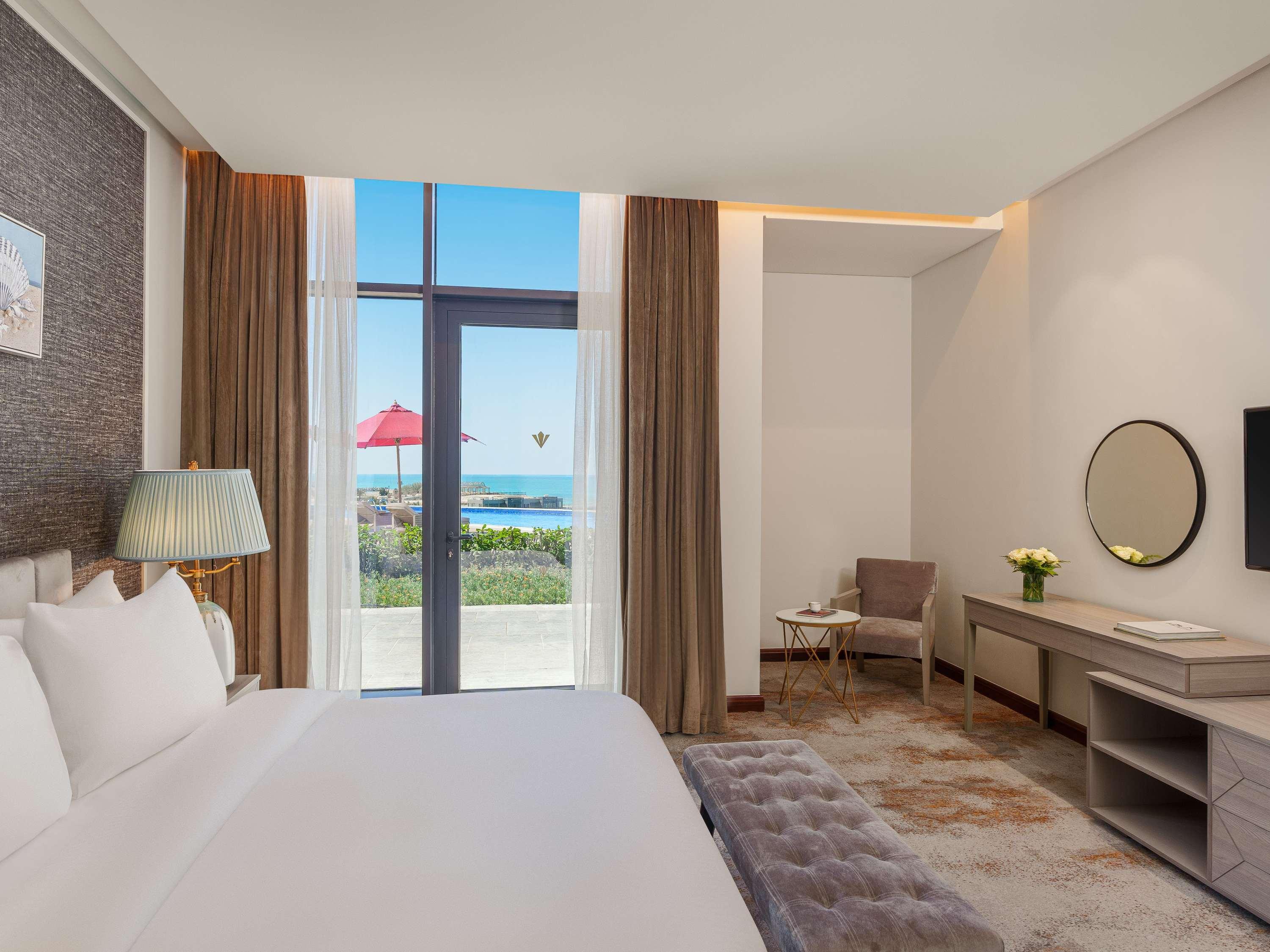 Double Deluxe King Bed