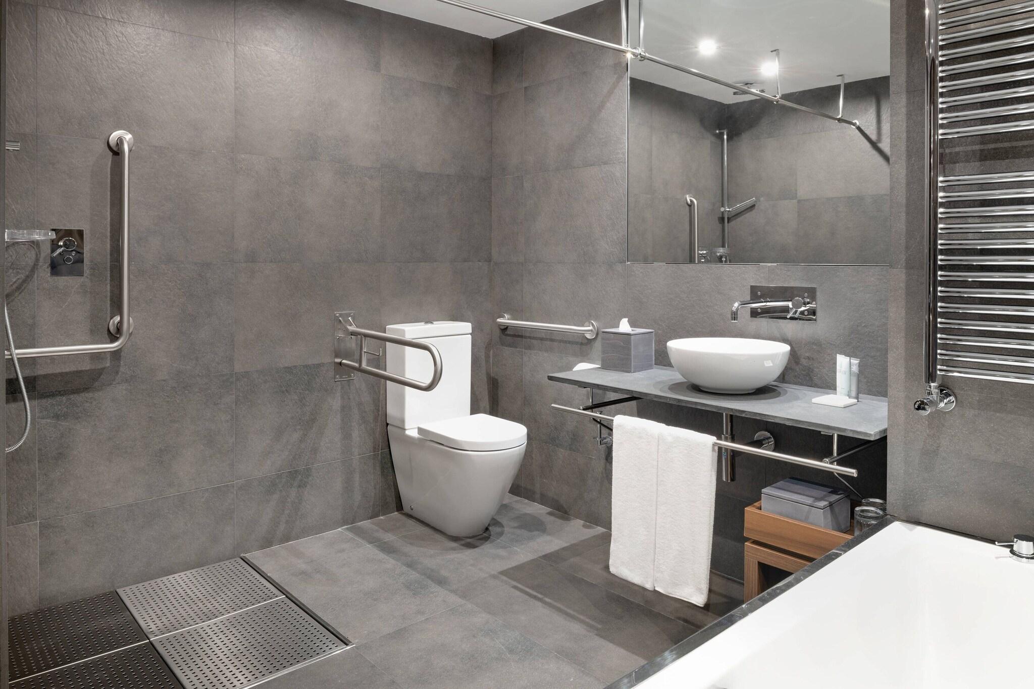 Twin Deluxe Mountain View