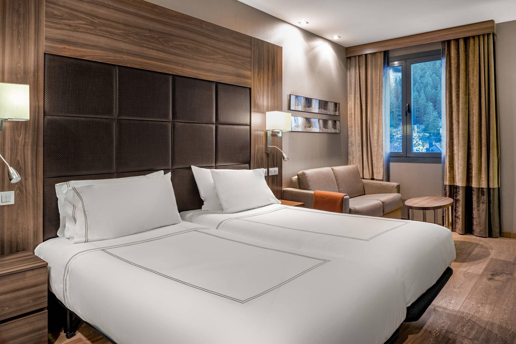 Twin Deluxe Mountain View