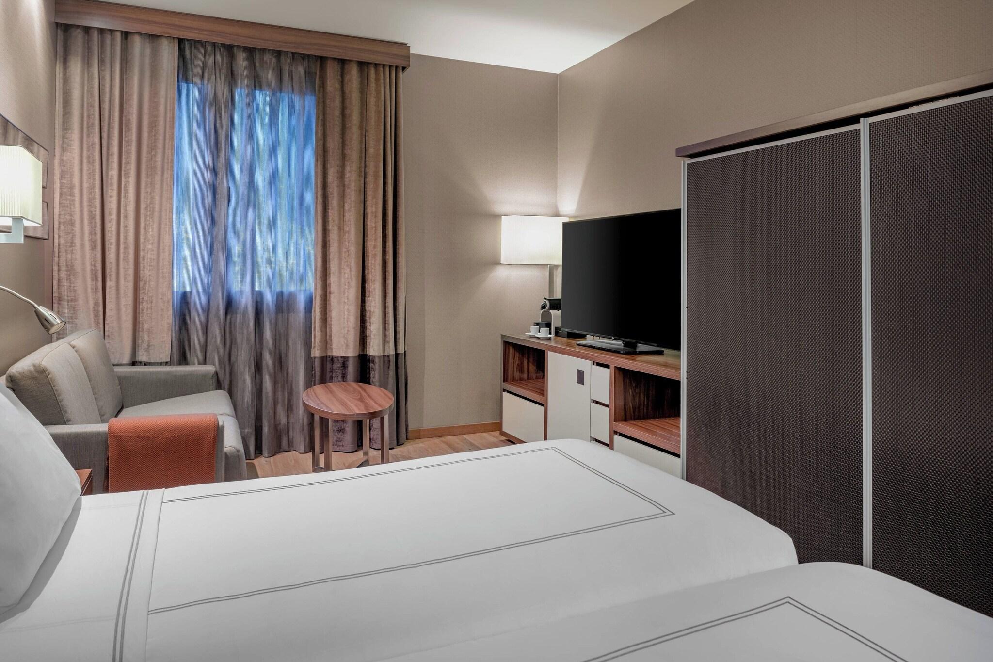 Double Deluxe Mountain View