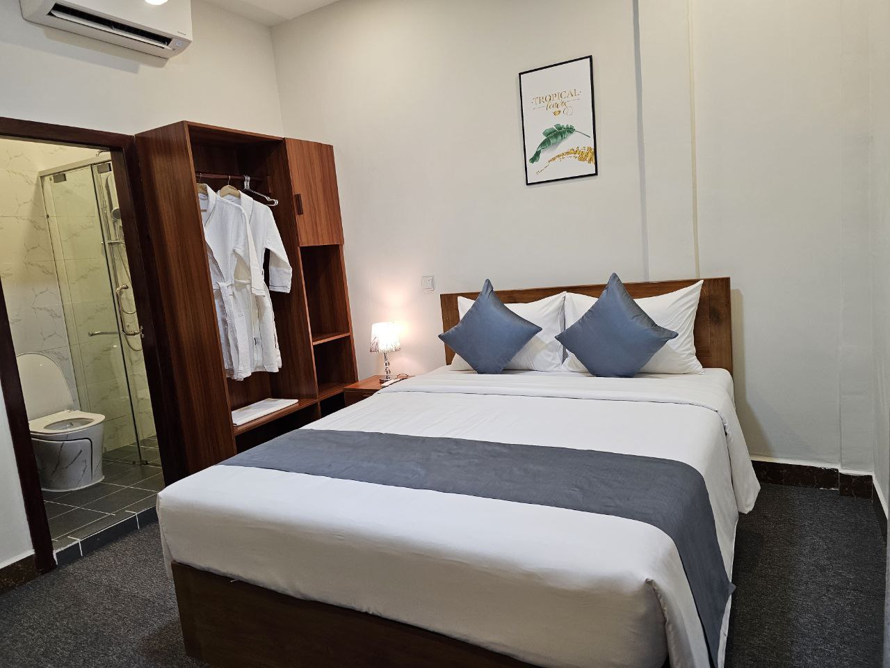 Double Superior Queen Bed