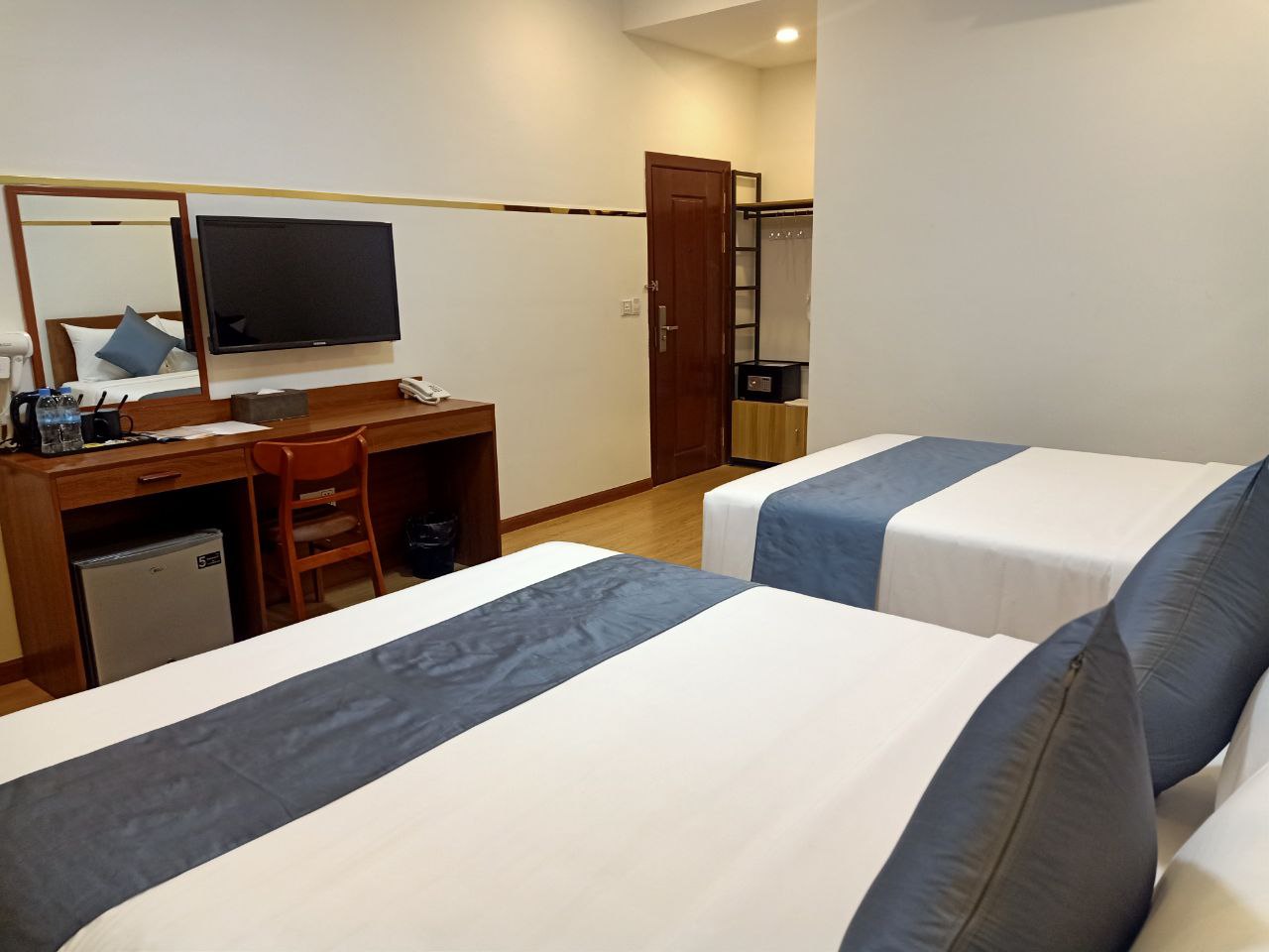 Double or Twin Deluxe Two Bedroom