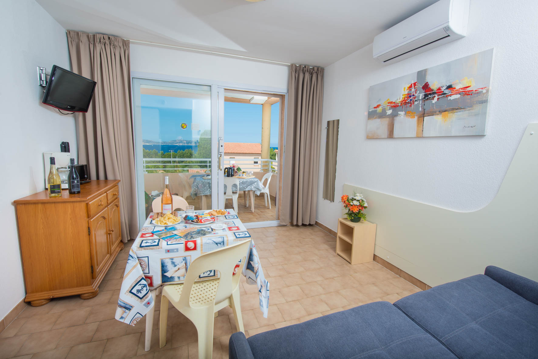 Quadruple with Terrace