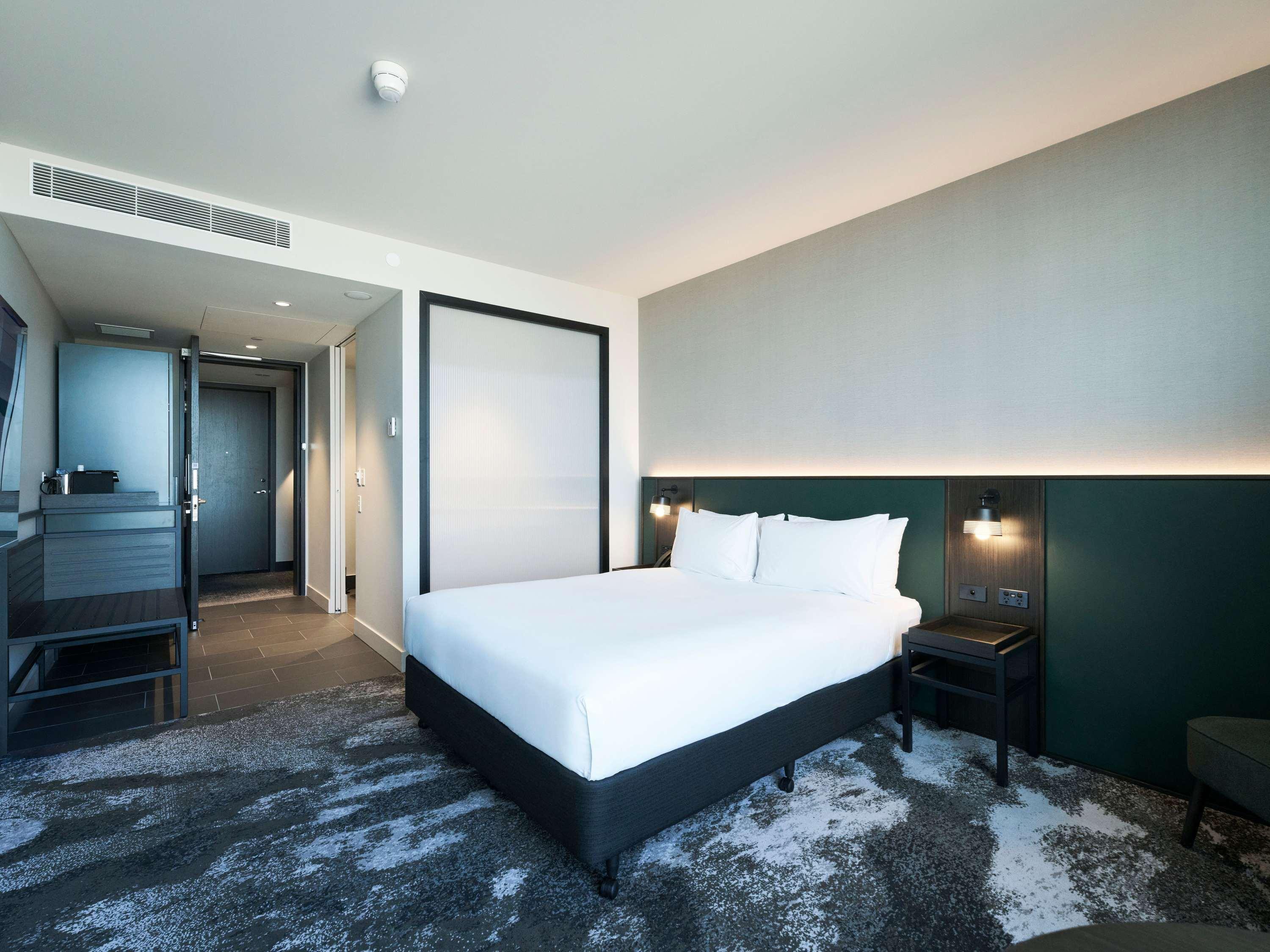 Double Superior Queen Bed