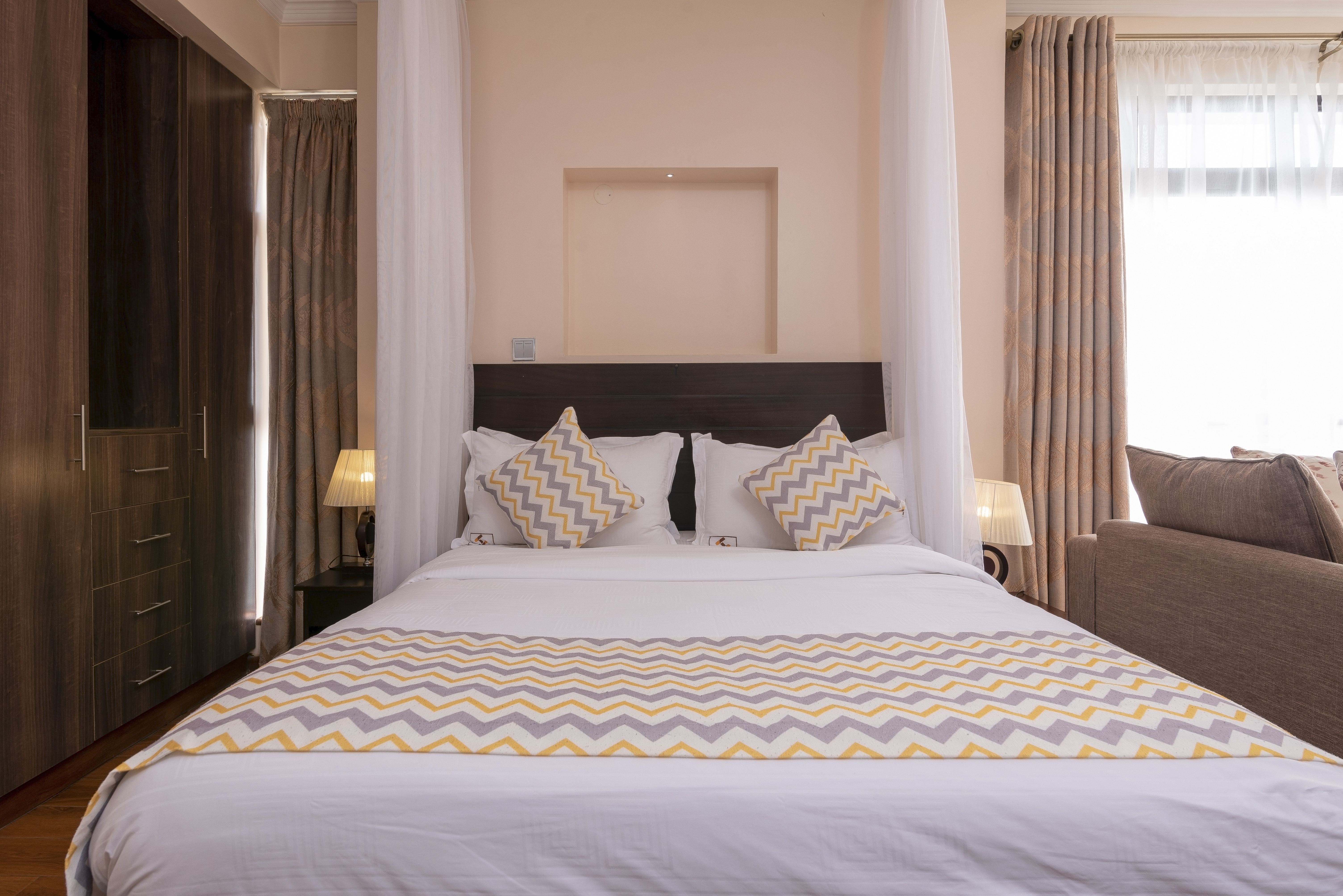 Studio Deluxe King Bed