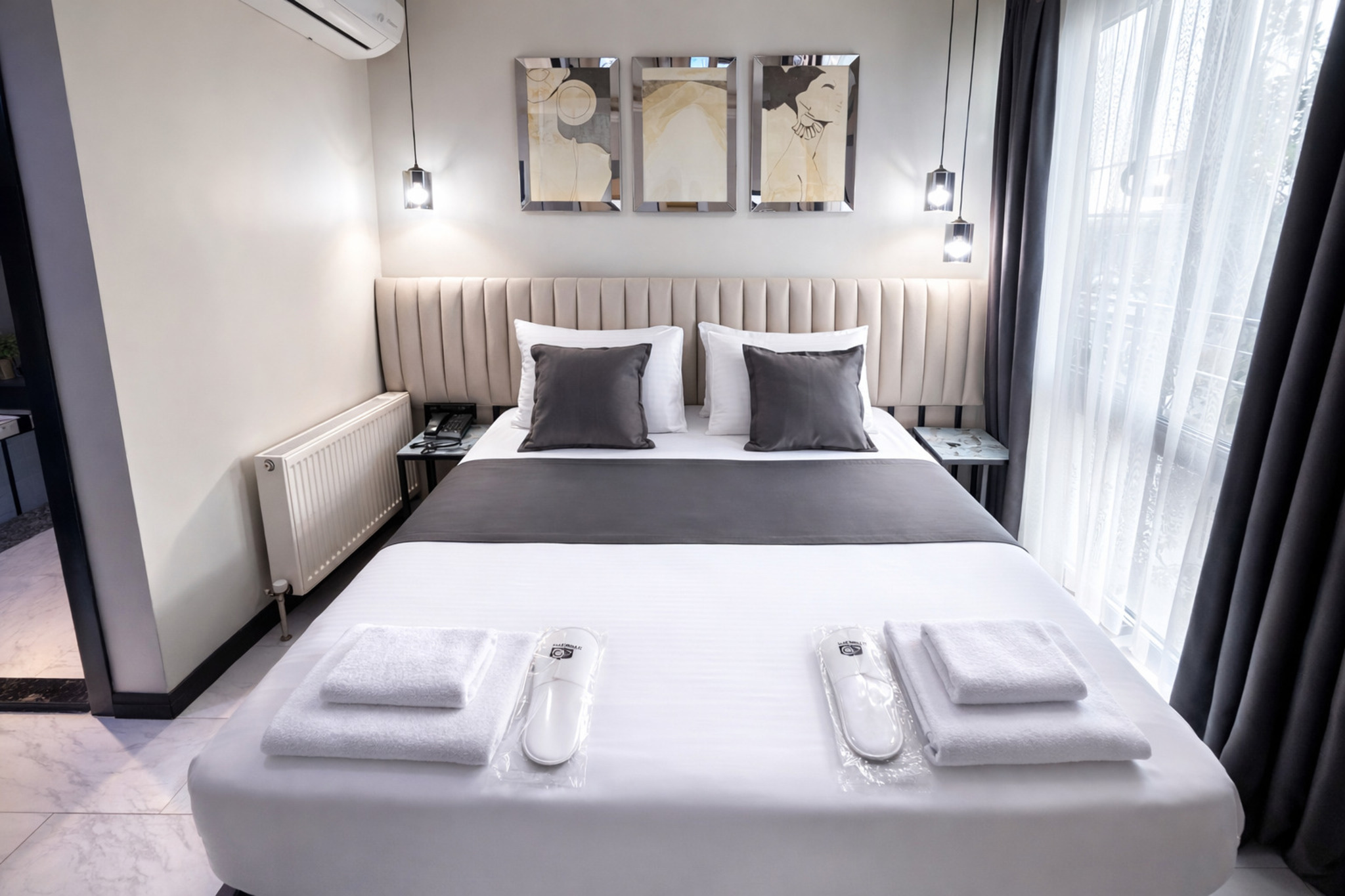 Single Deluxe One Bed
