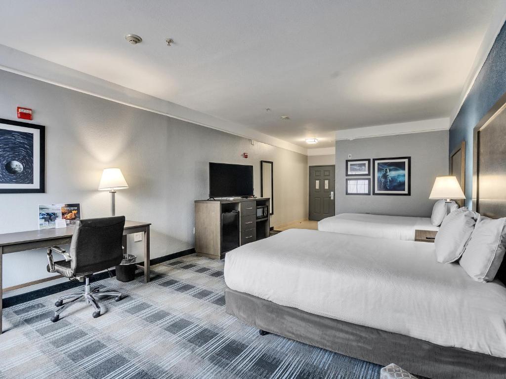 Suite Two Queen Beds