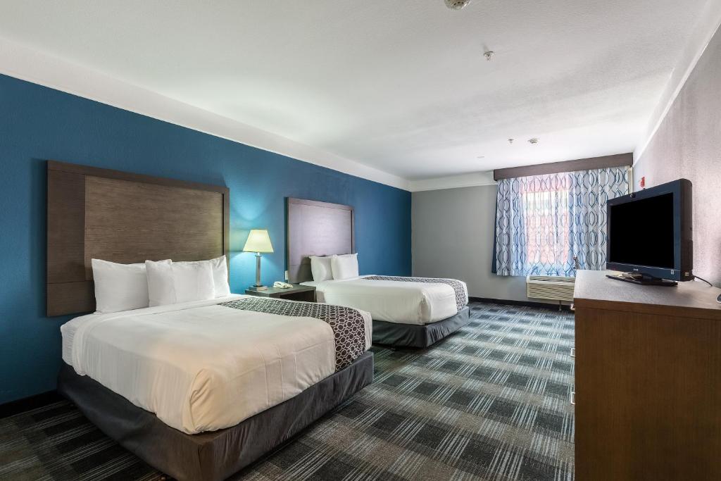 Double Two Queen Beds