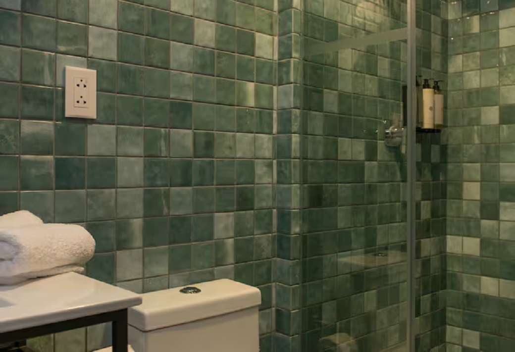 Double Queen Size Bed