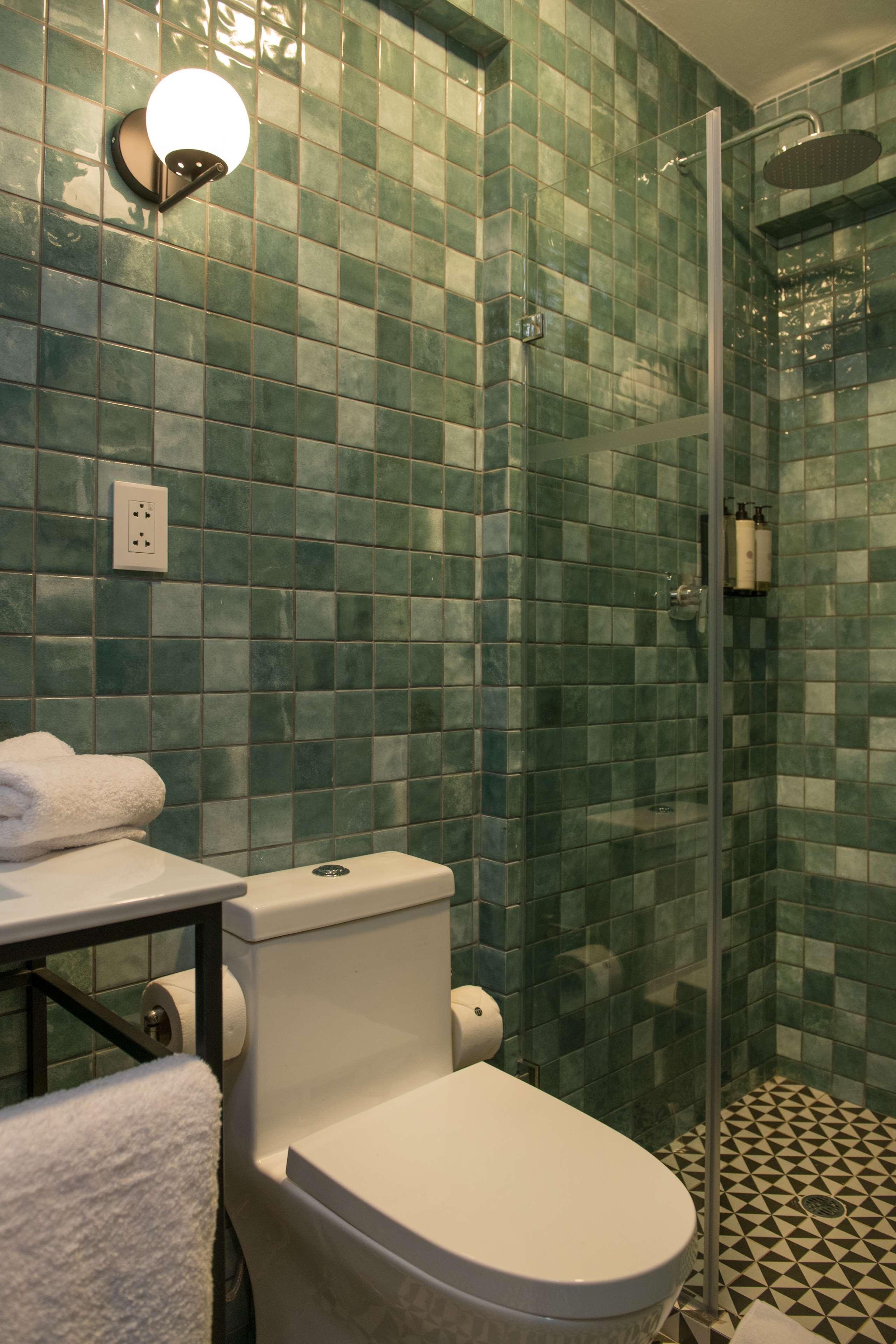 Double Queen Size Bed