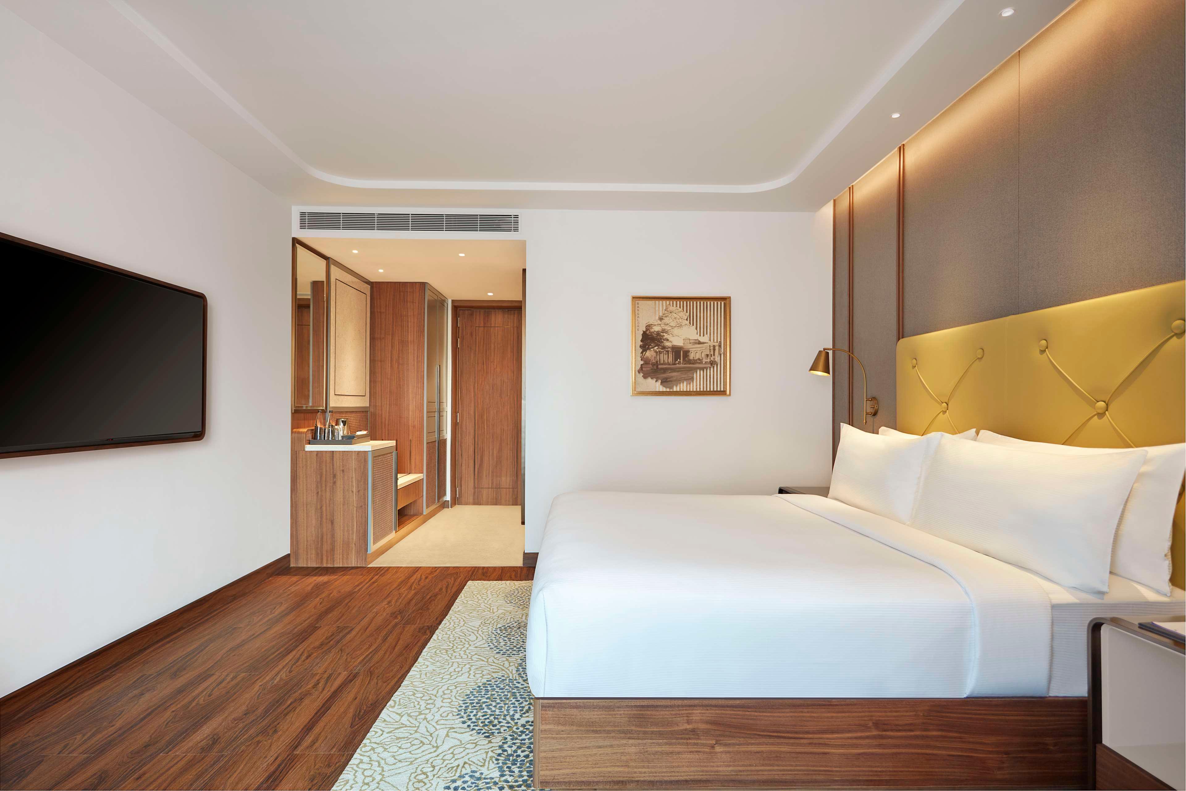 Double Deluxe King Bed