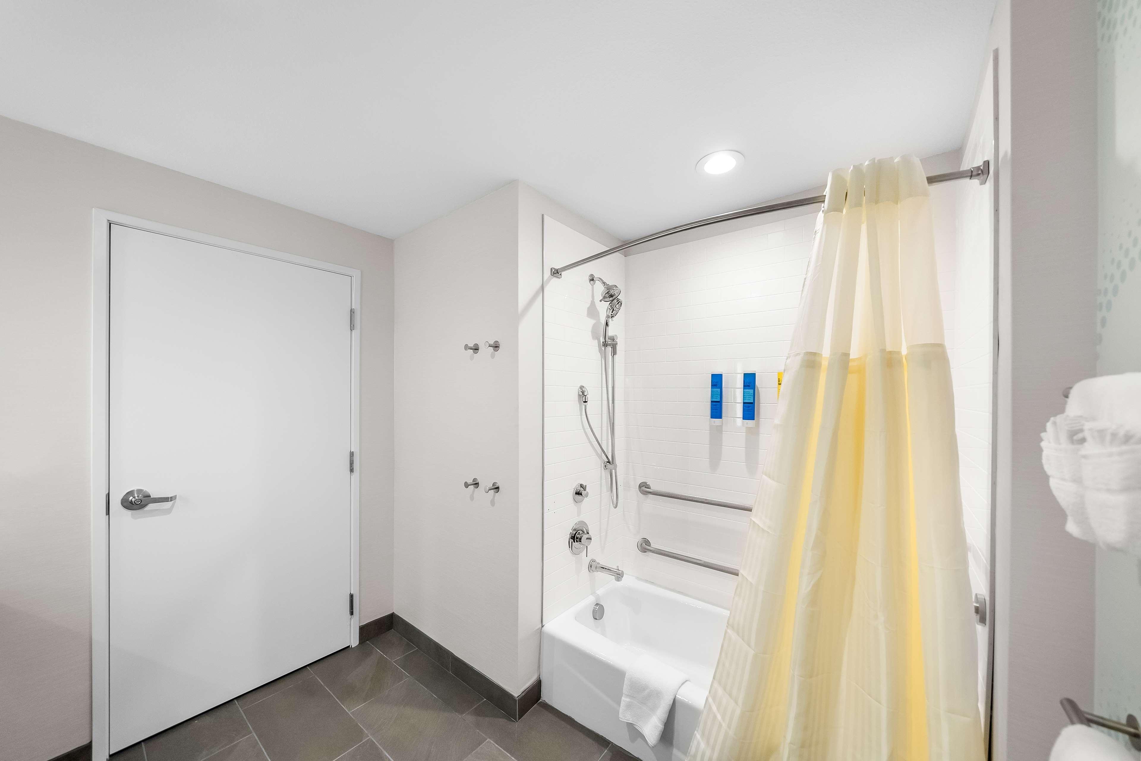 Double Accessible King Size Bed