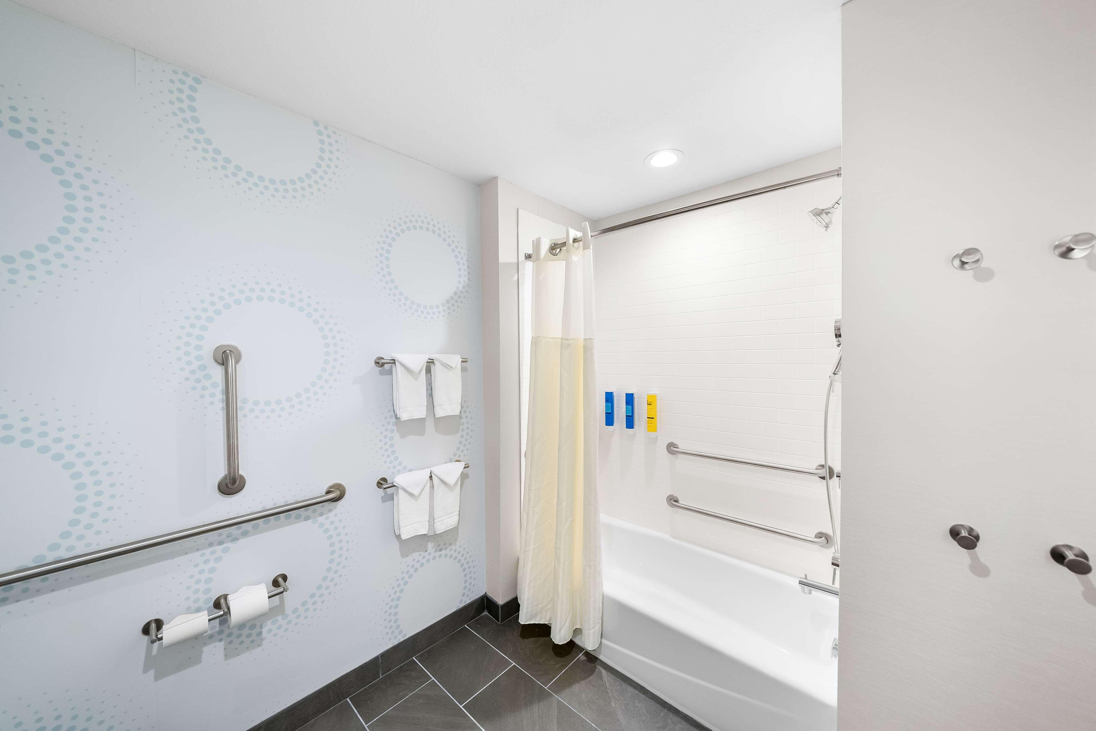 Double Accessible-two Queen Beds