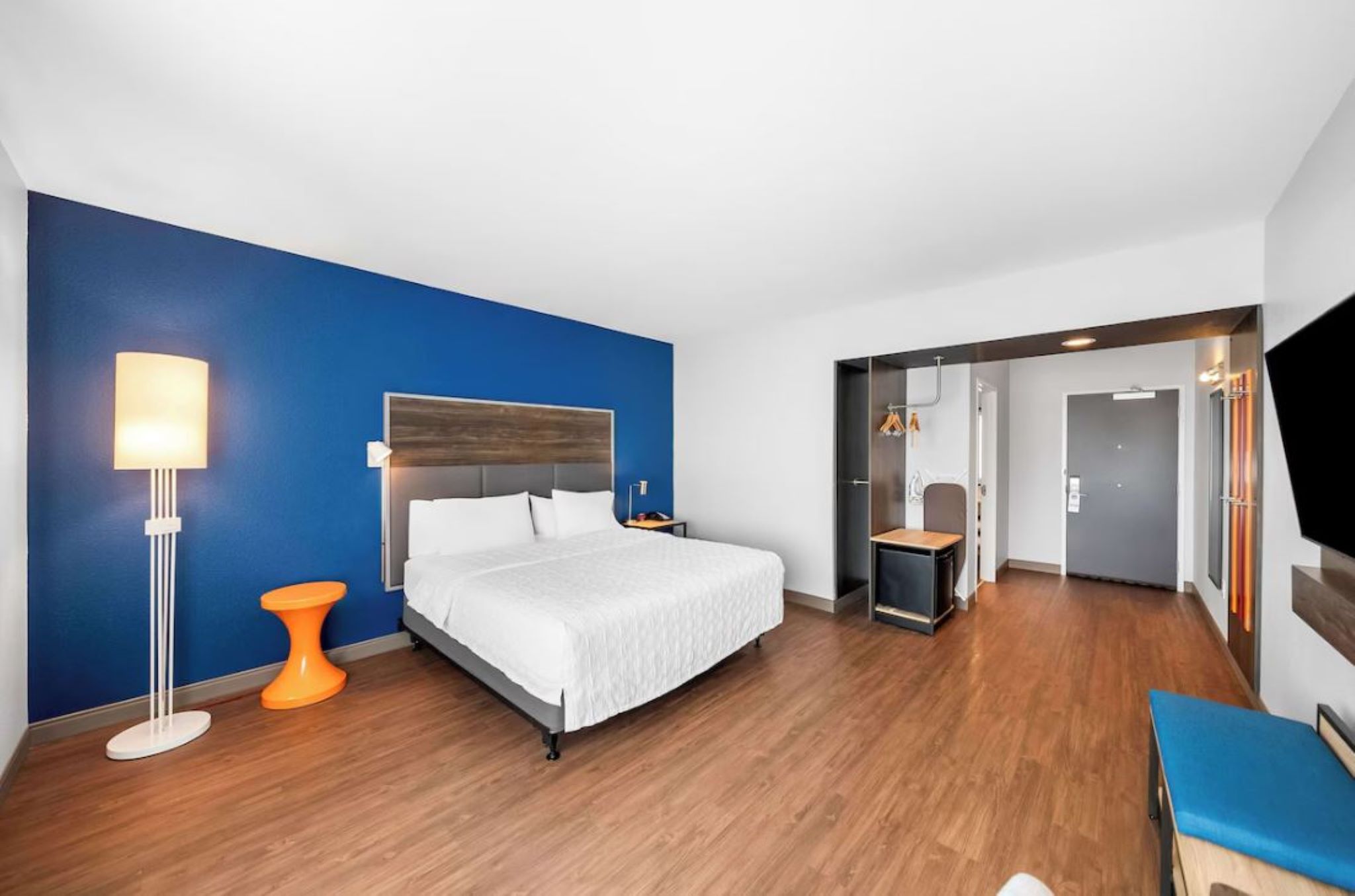 Double King Size Bed