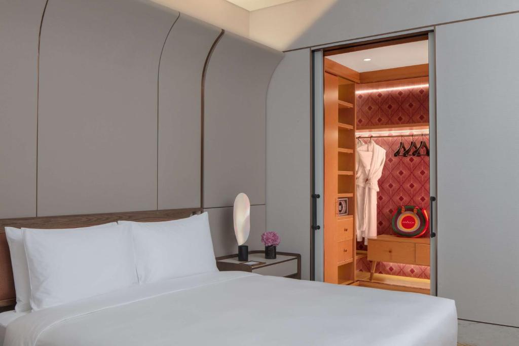 Double King Size Bed