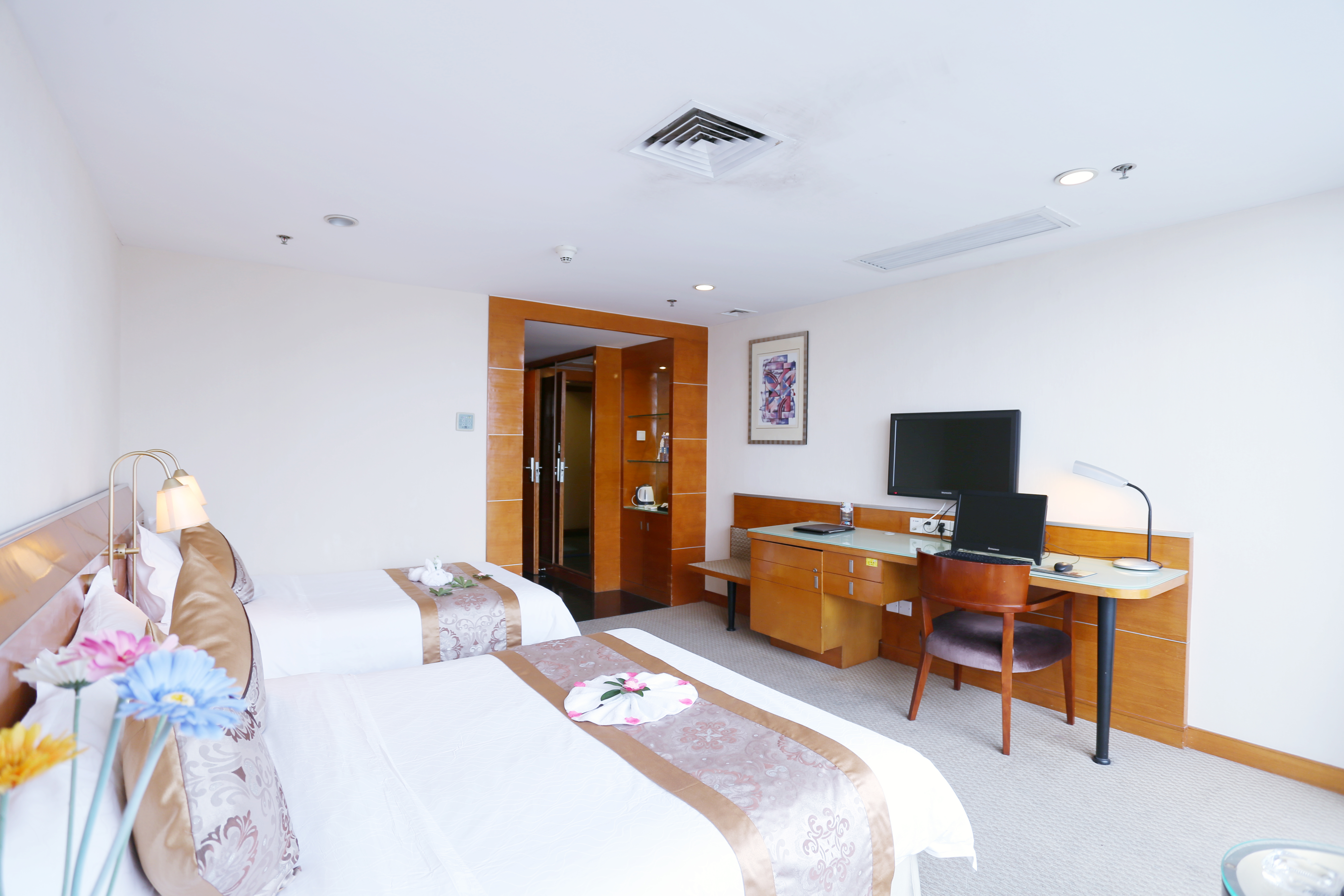 Double or Twin Deluxe