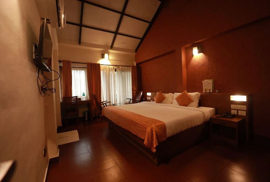 Double Deluxe King Bed