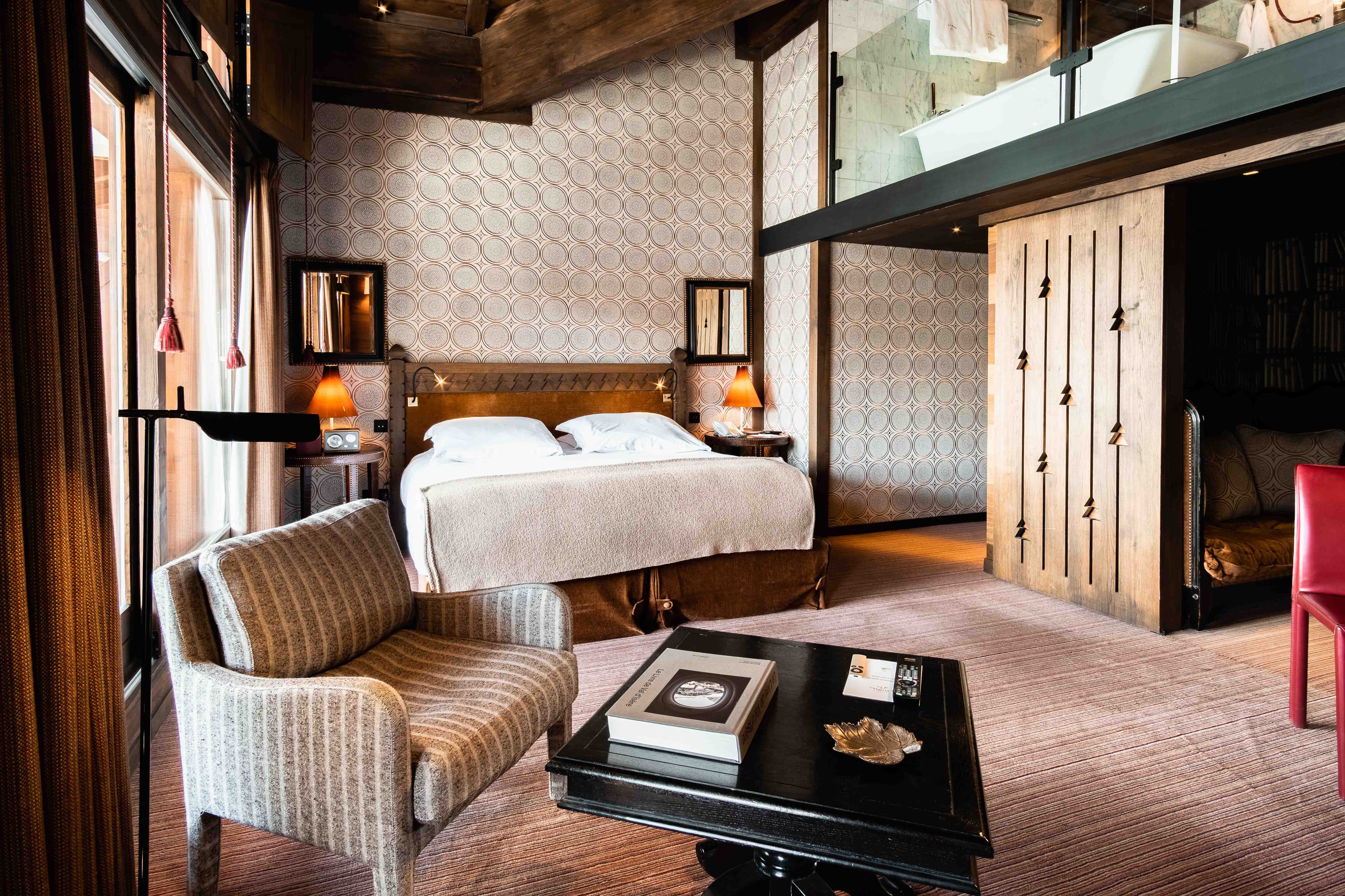 Room Connecting Room