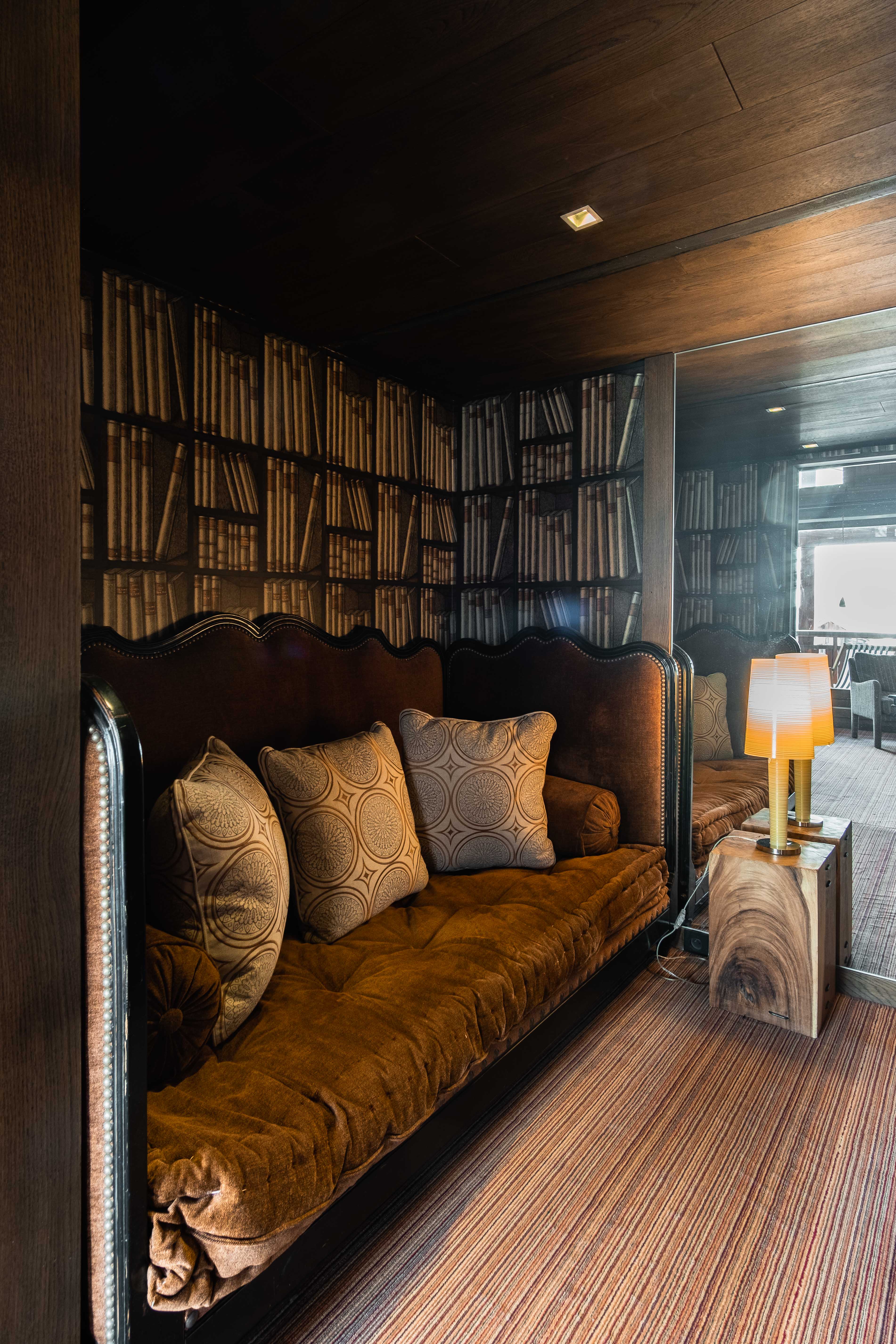 Room Connecting Room