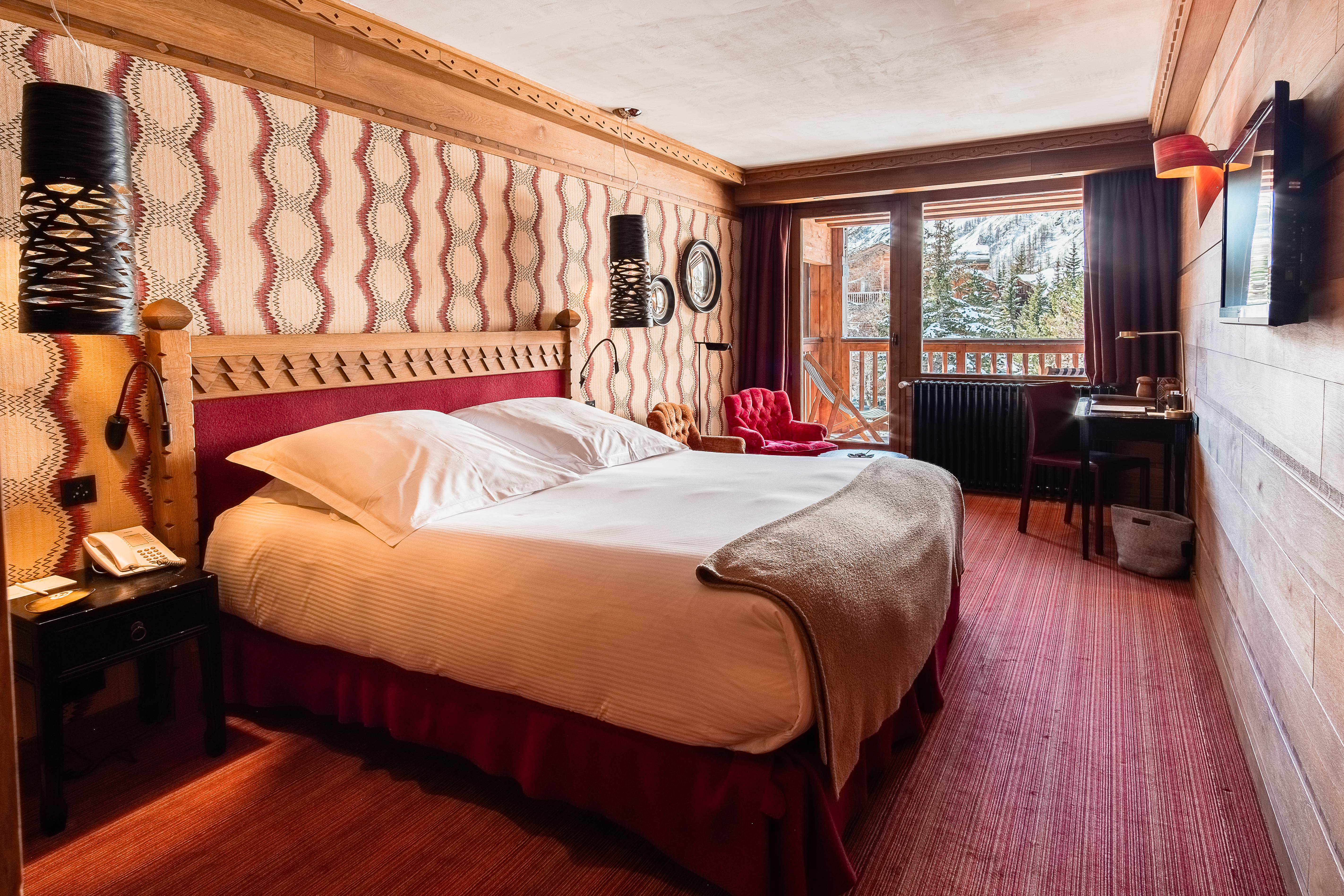 Double or Twin Deluxe Mountain View