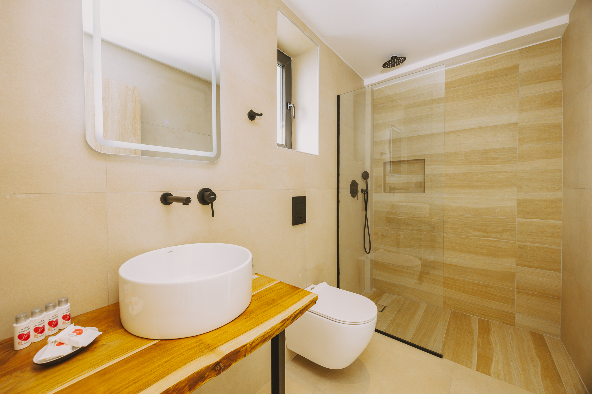 Junior Suite Deluxe Two Beds