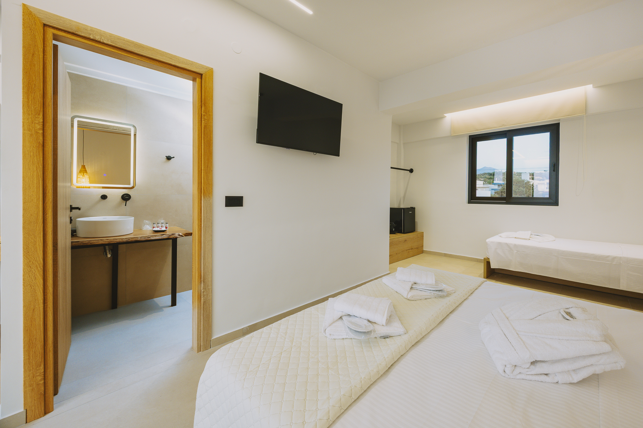 Junior Suite Deluxe Two Beds