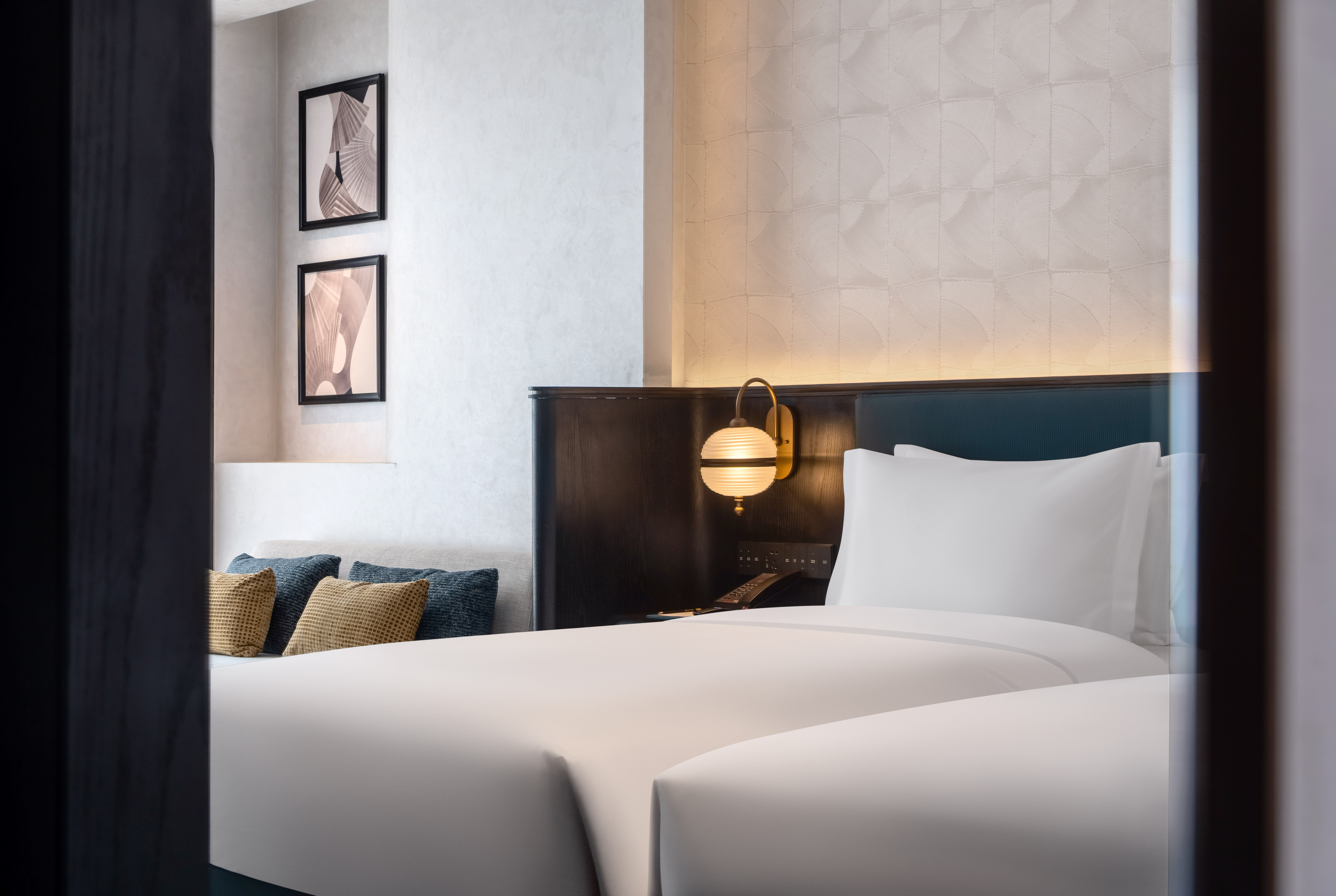 Twin Luxury City View