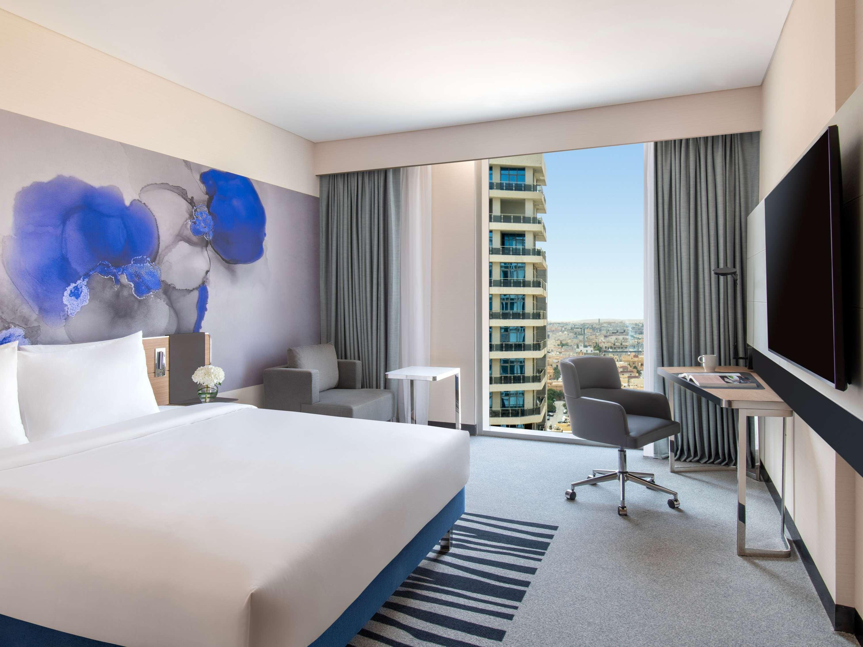 Double Accessible Superior