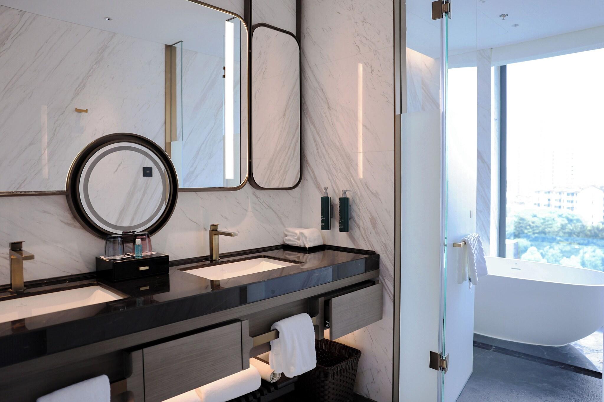 Suite King Bed Two Bedrooms