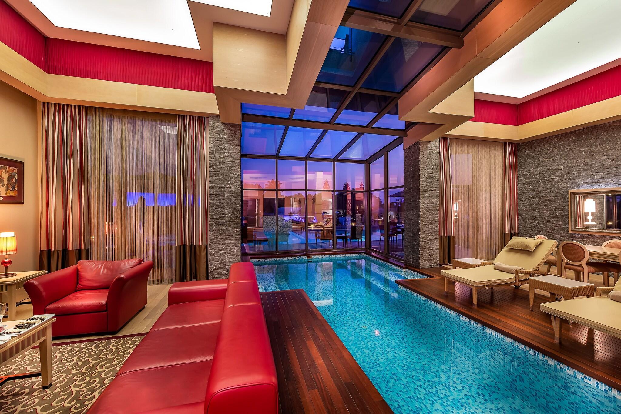 Suite Queen Size Bed