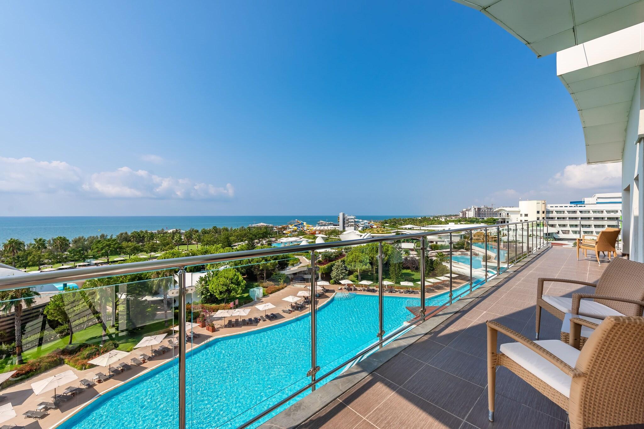 Suite Queen Size Bed