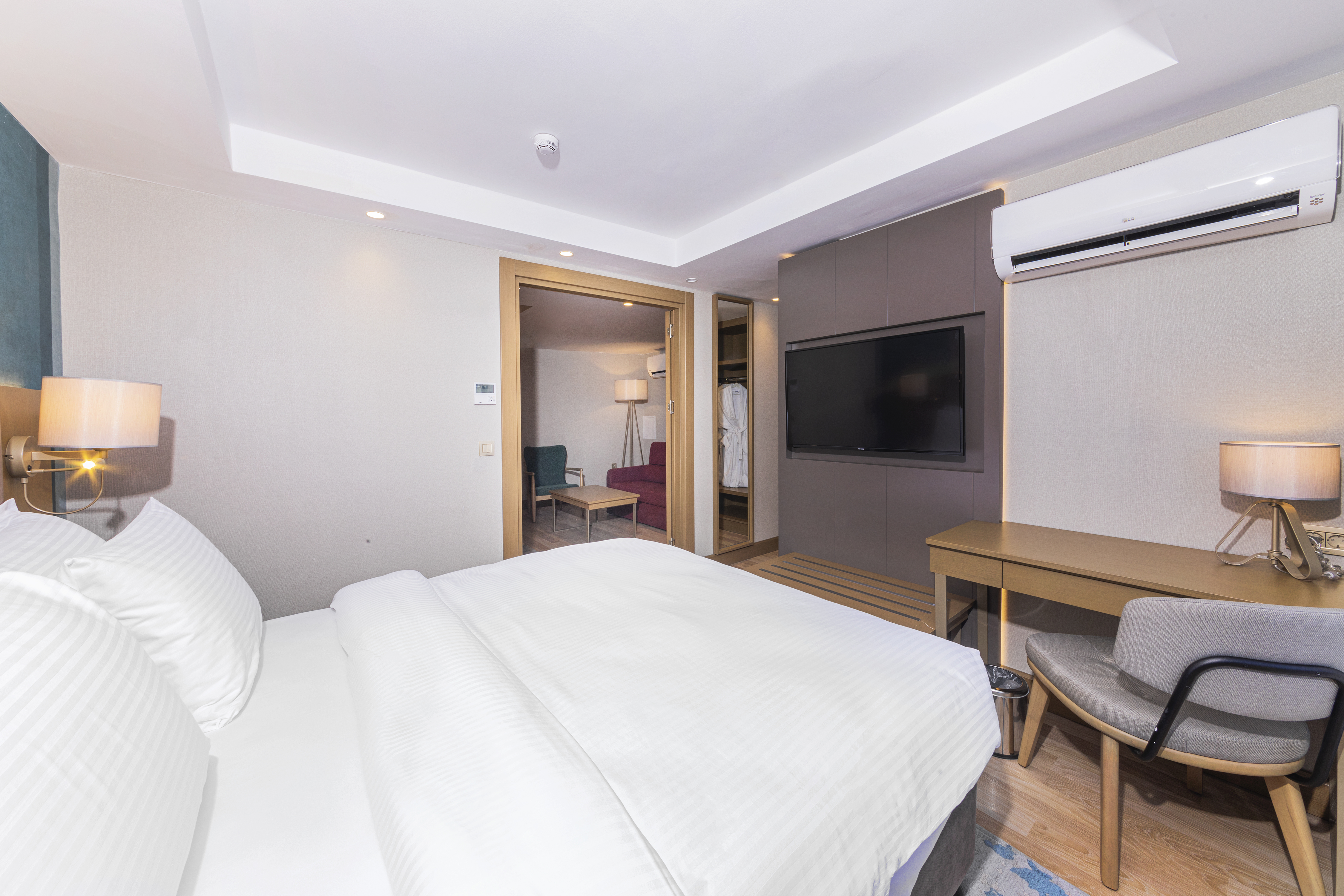 Family Room Land View