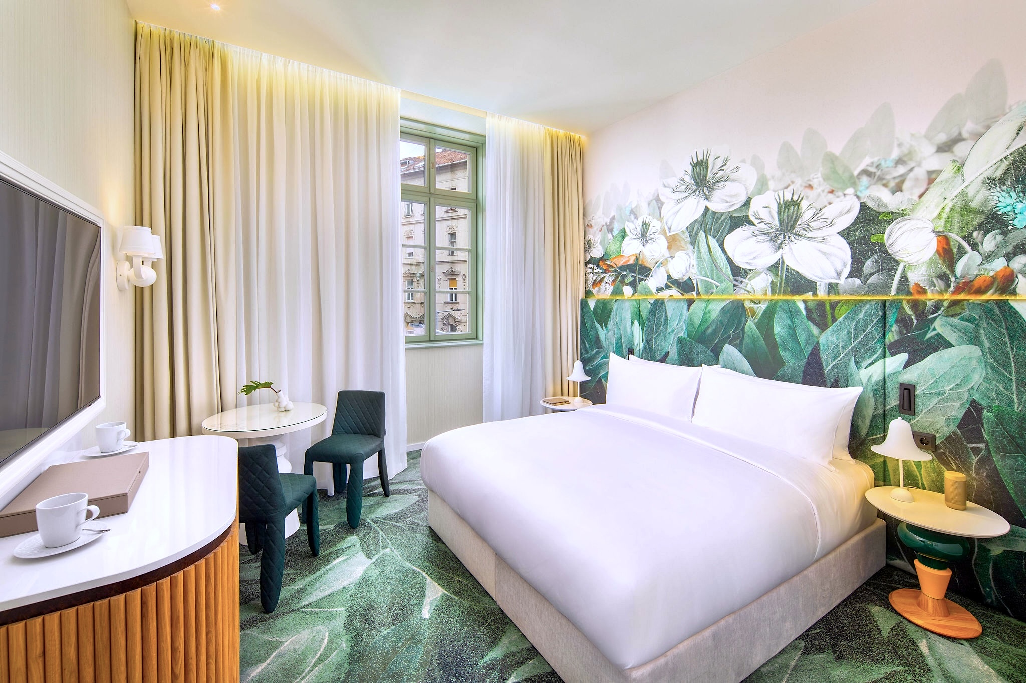 Double City View King Bed